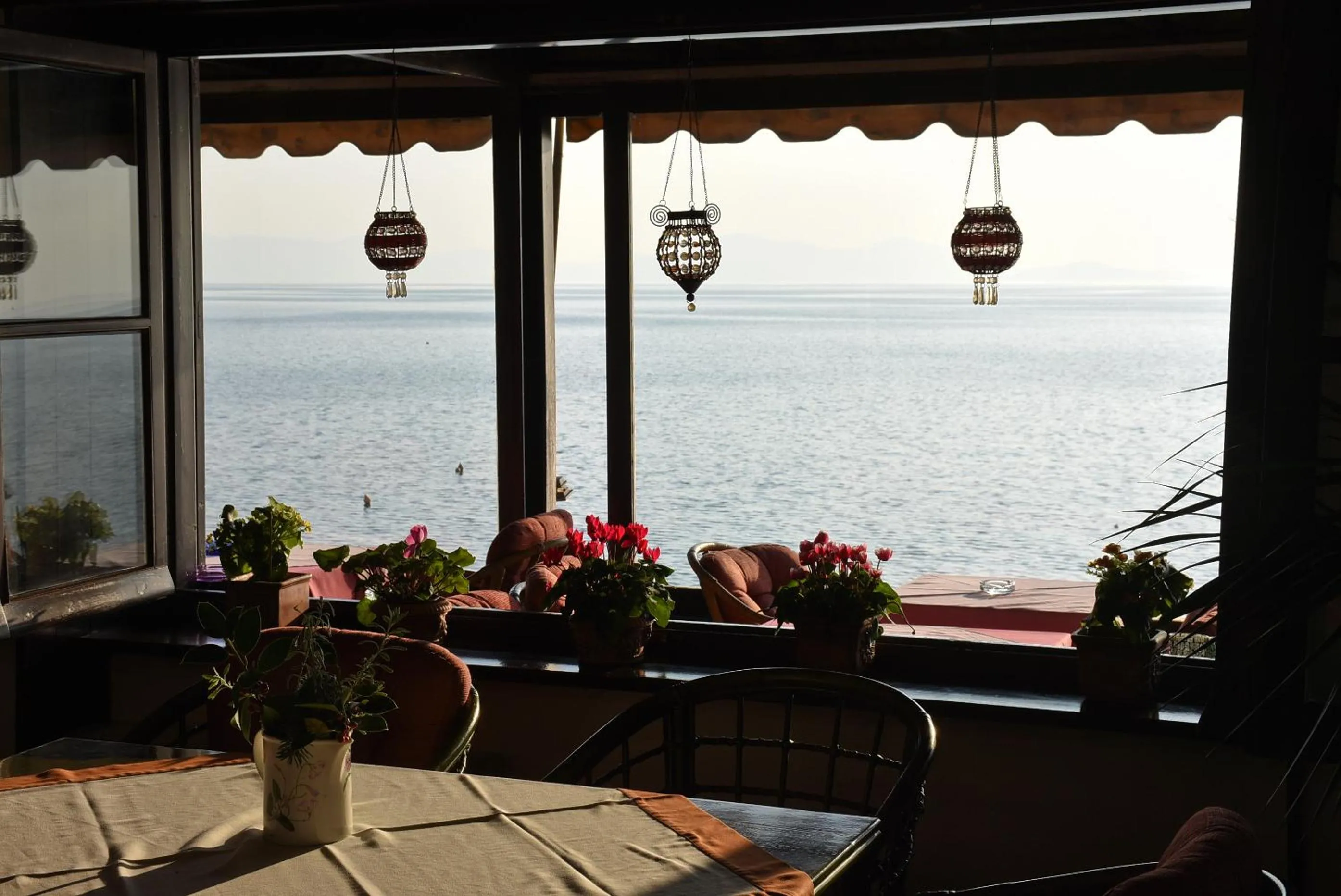 Restaurant/places to eat in Maistrali Hotel