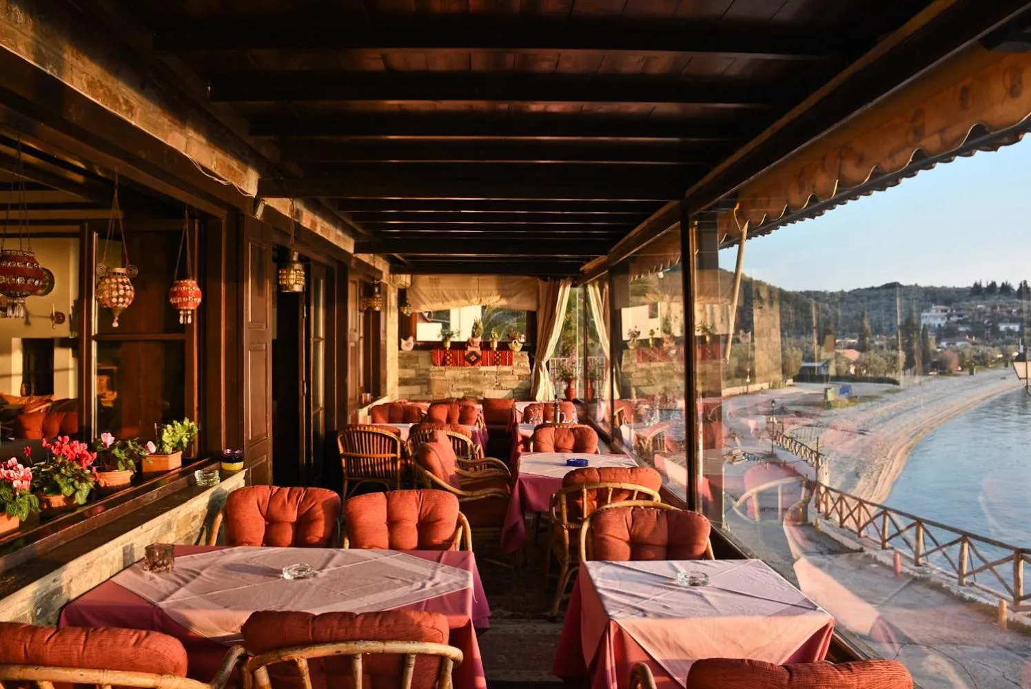 Restaurant/places to eat in Maistrali Hotel