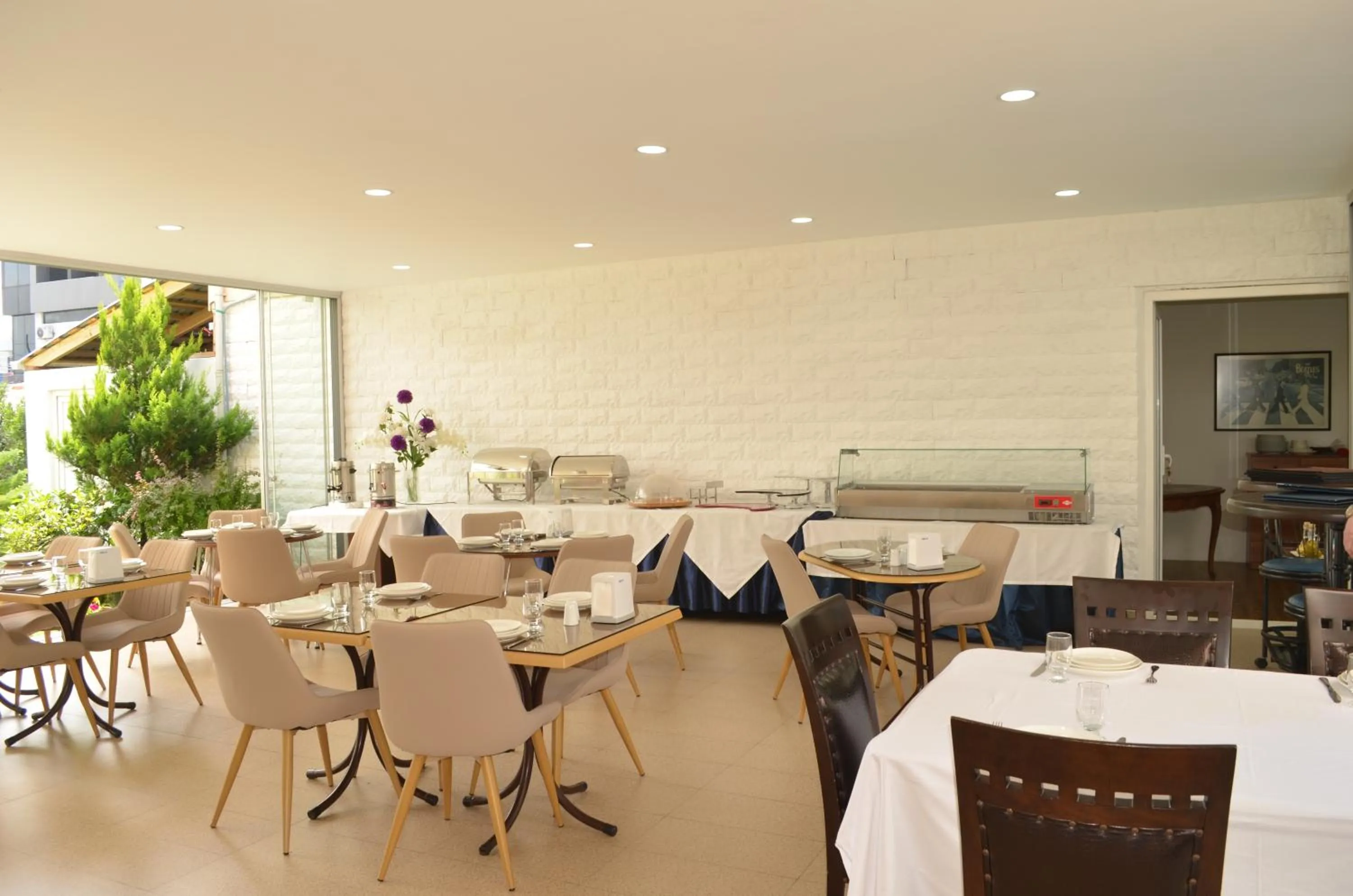 Restaurant/places to eat in Kobuleti Beach Club