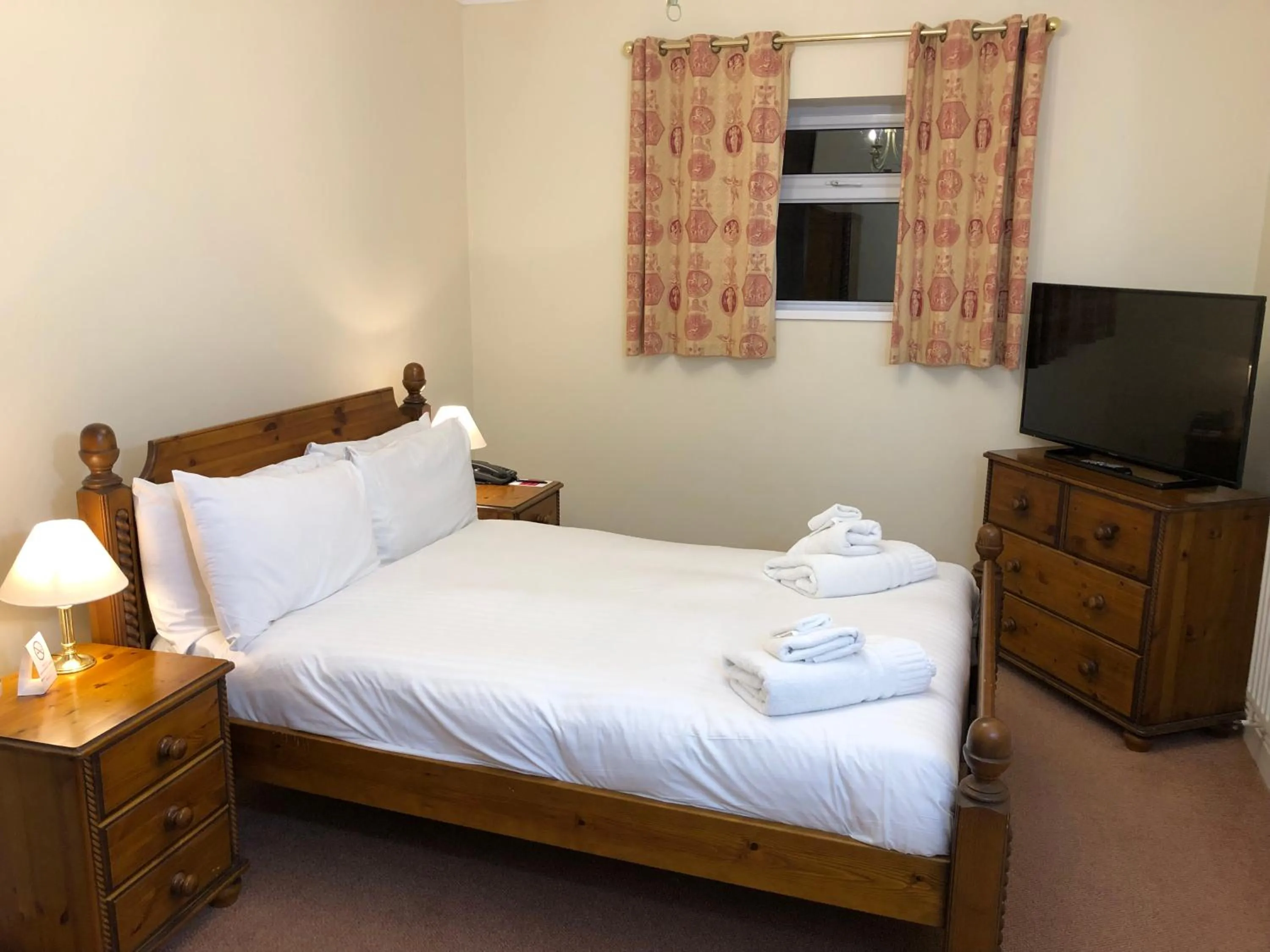 Bedroom, Bed in Cwrt Bleddyn Hotel & Spa