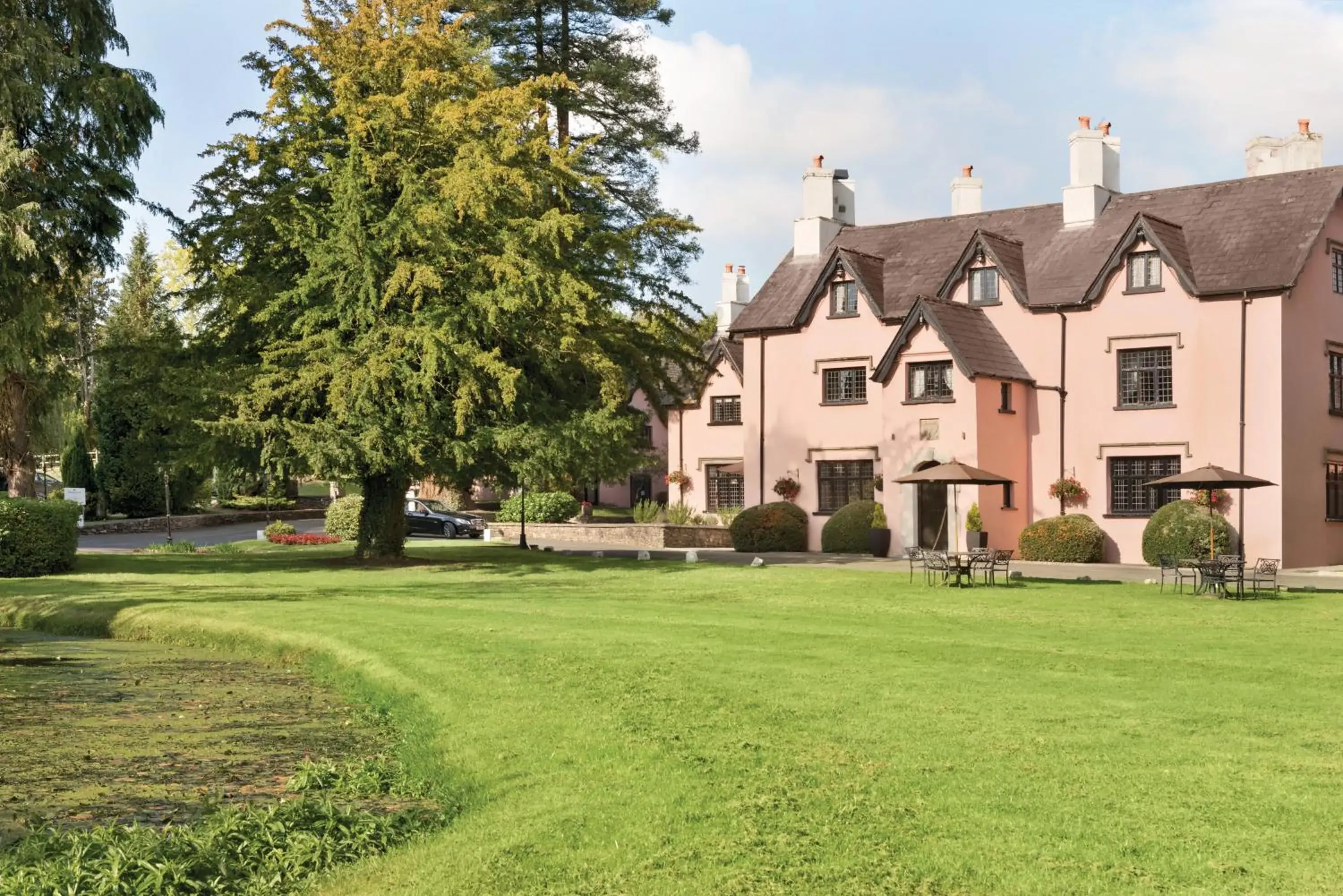 Property building in Cwrt Bleddyn Hotel & Spa Property building in Cwrt Bleddyn Hotel & Spa