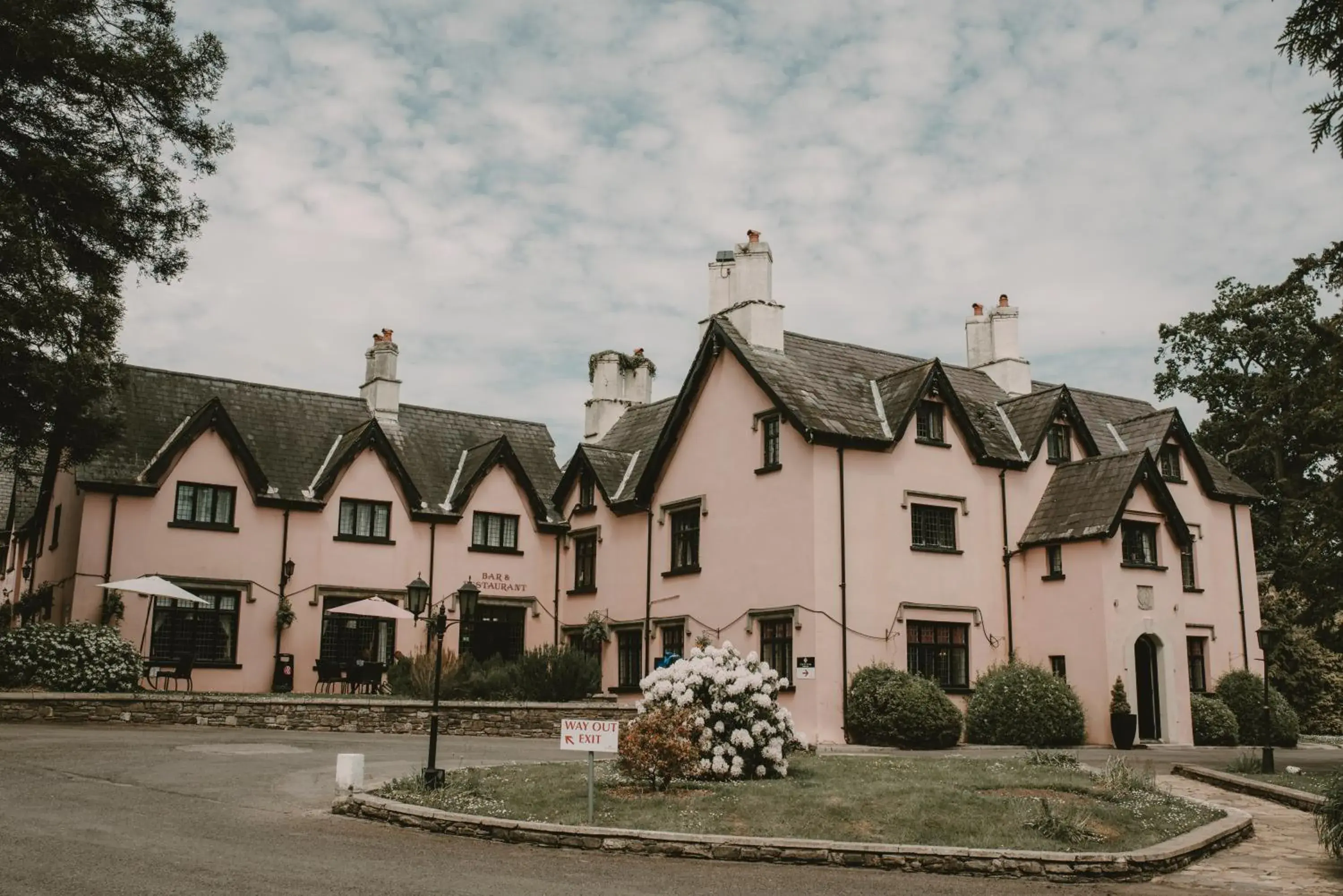 Property building in Cwrt Bleddyn Hotel & Spa Property building in Cwrt Bleddyn Hotel & Spa