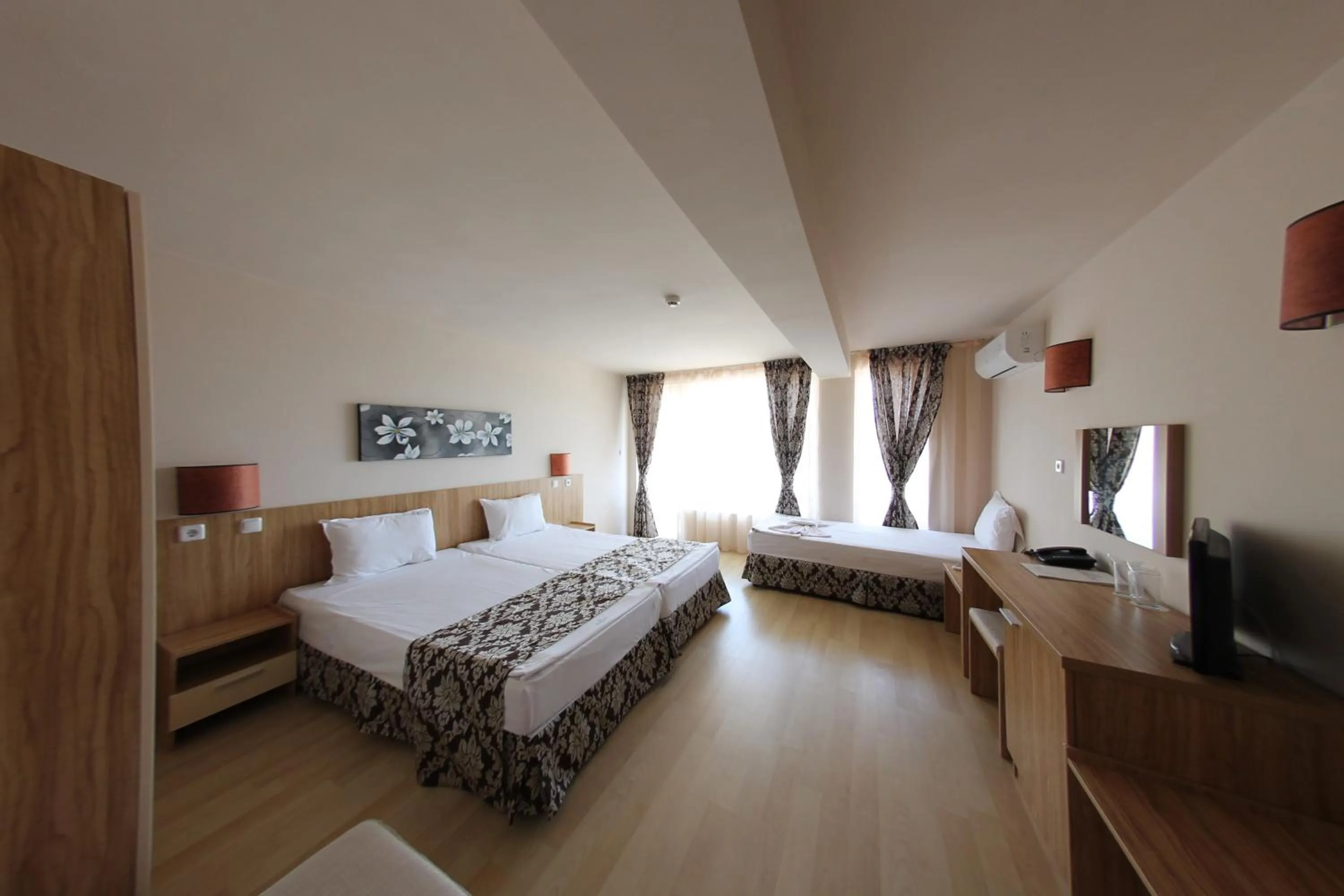 Bedroom, Bed in Karlovo Hotel