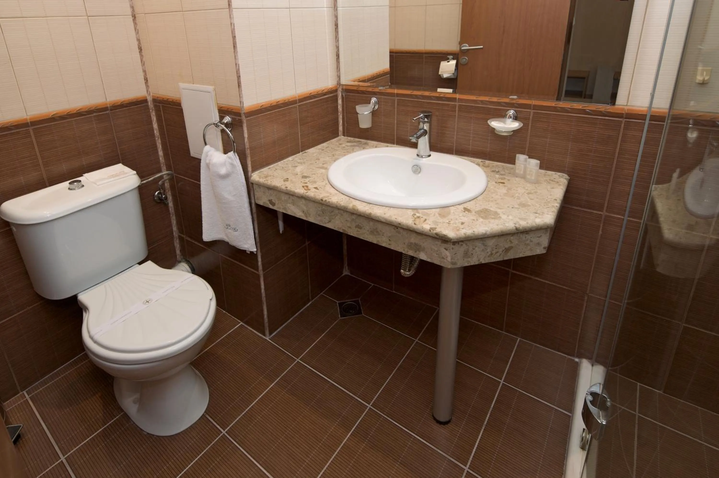 Bathroom in Karlovo Hotel