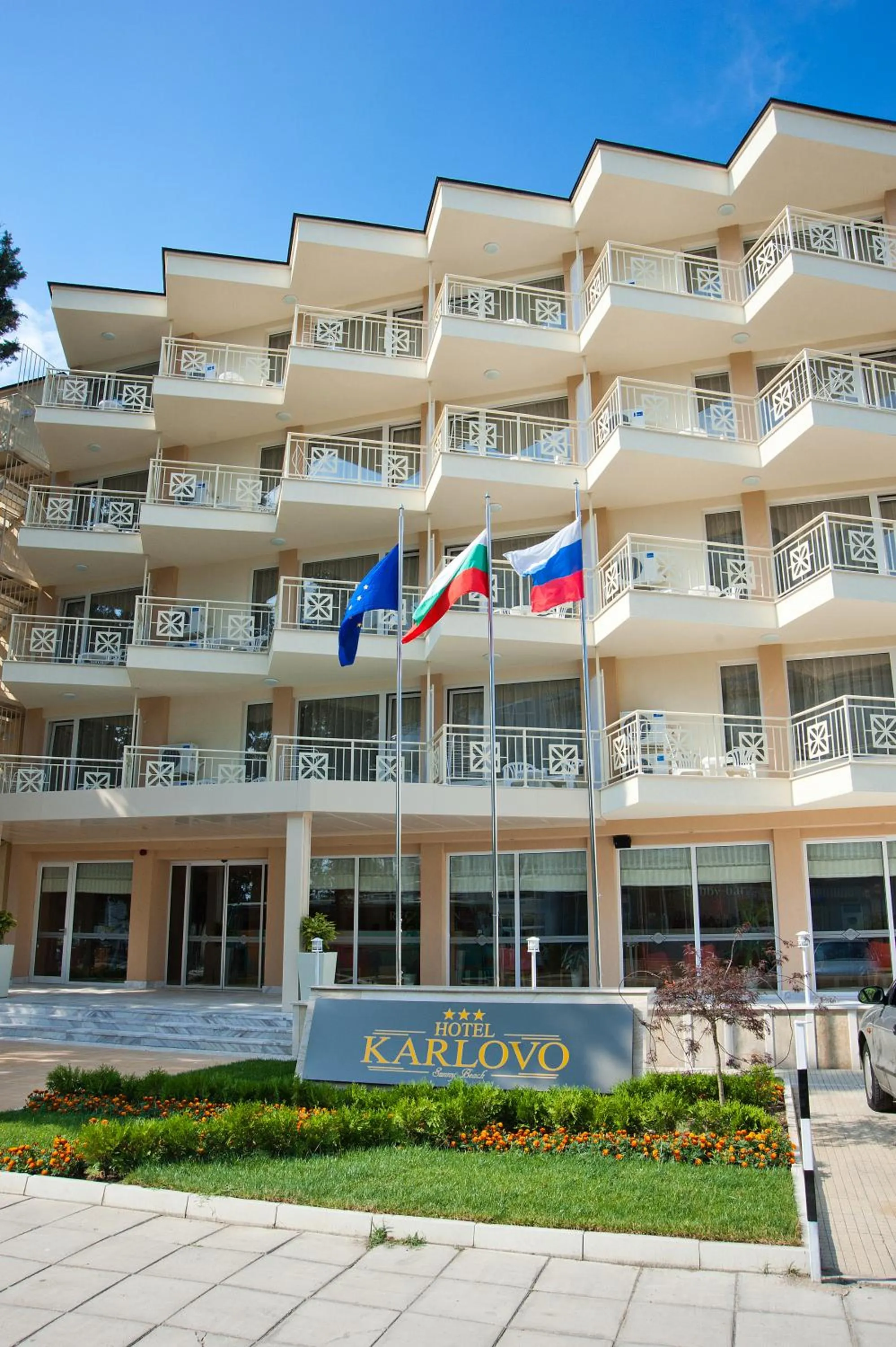 Facade/entrance in Karlovo Hotel