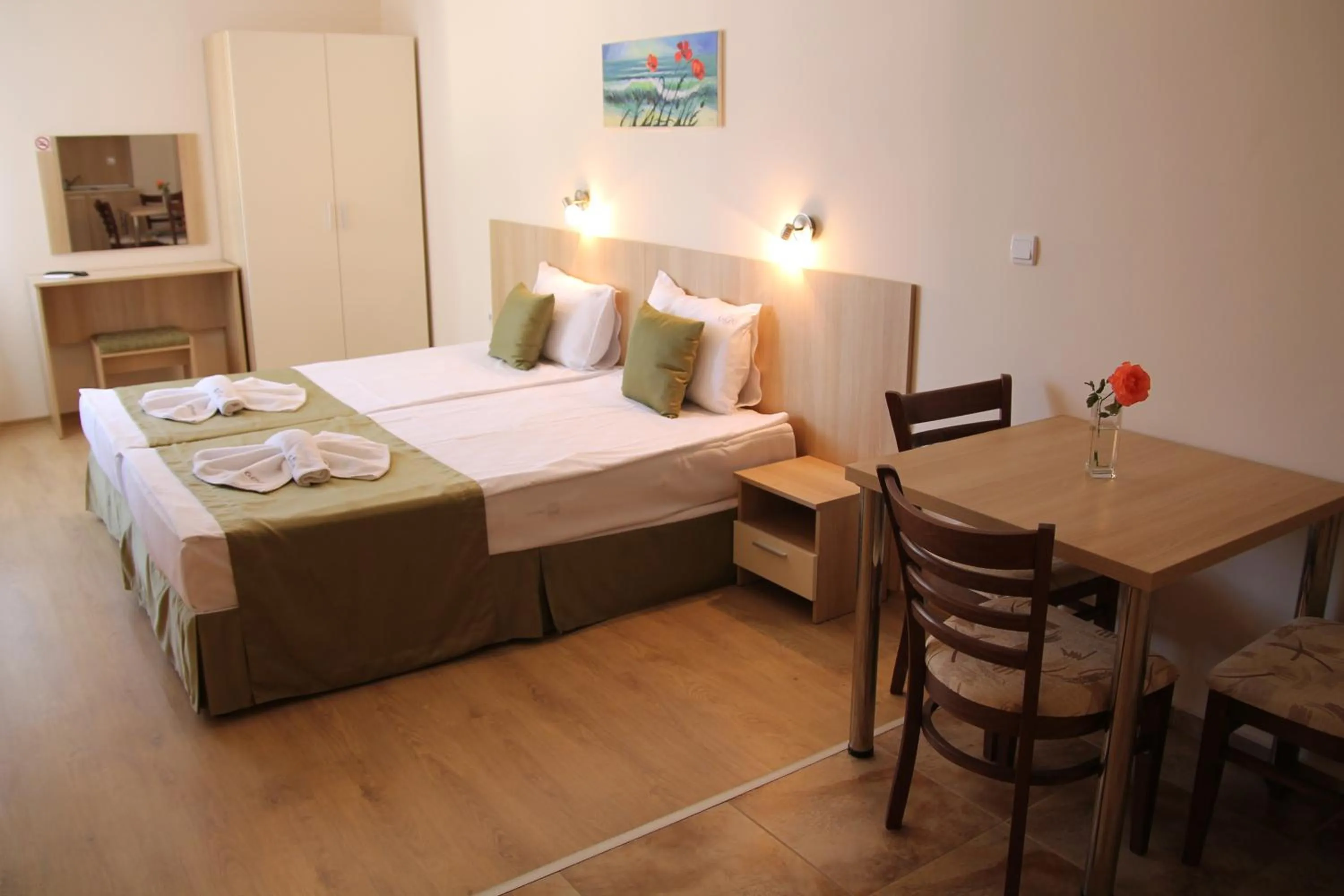 Bedroom, Bed in Karlovo Hotel