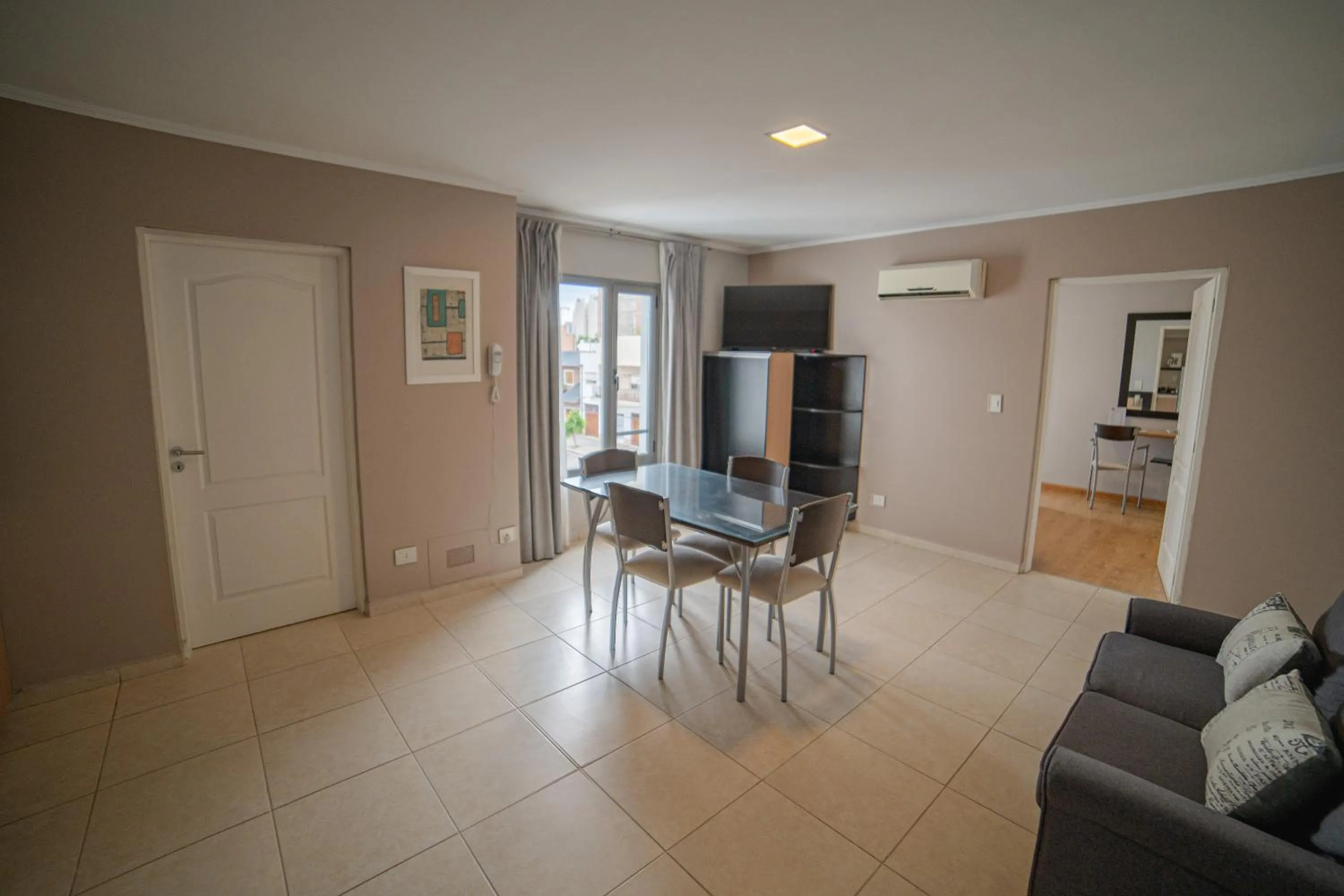 Dining area in Apart Hotel Rivadavia 815