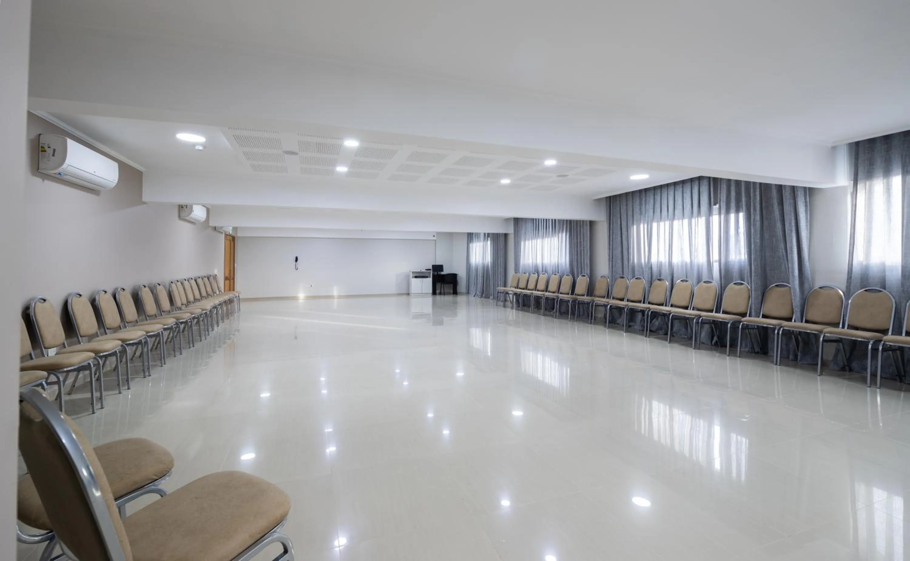 Apart Hotel Rivadavia 815