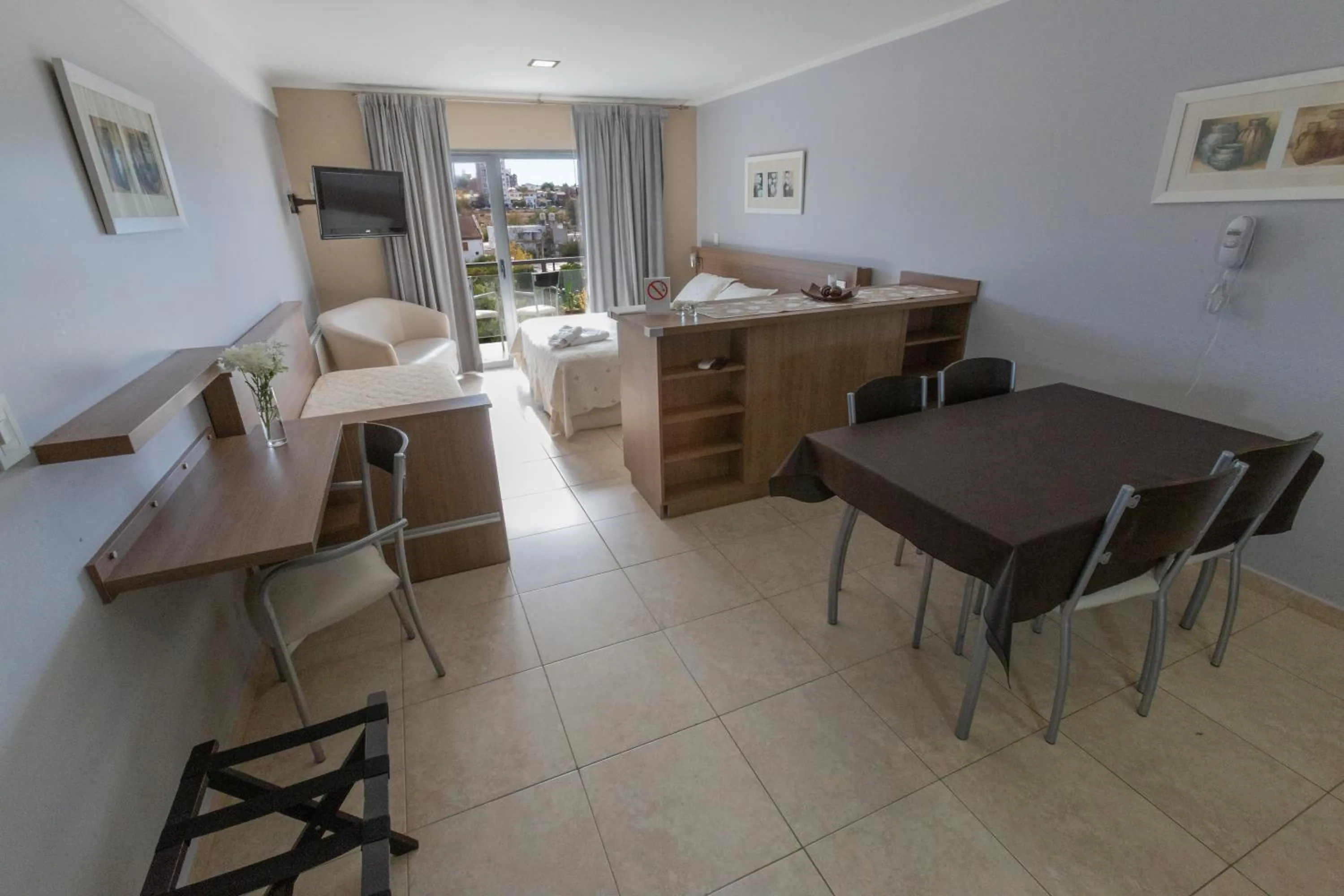 Dining area in Apart Hotel Rivadavia 815