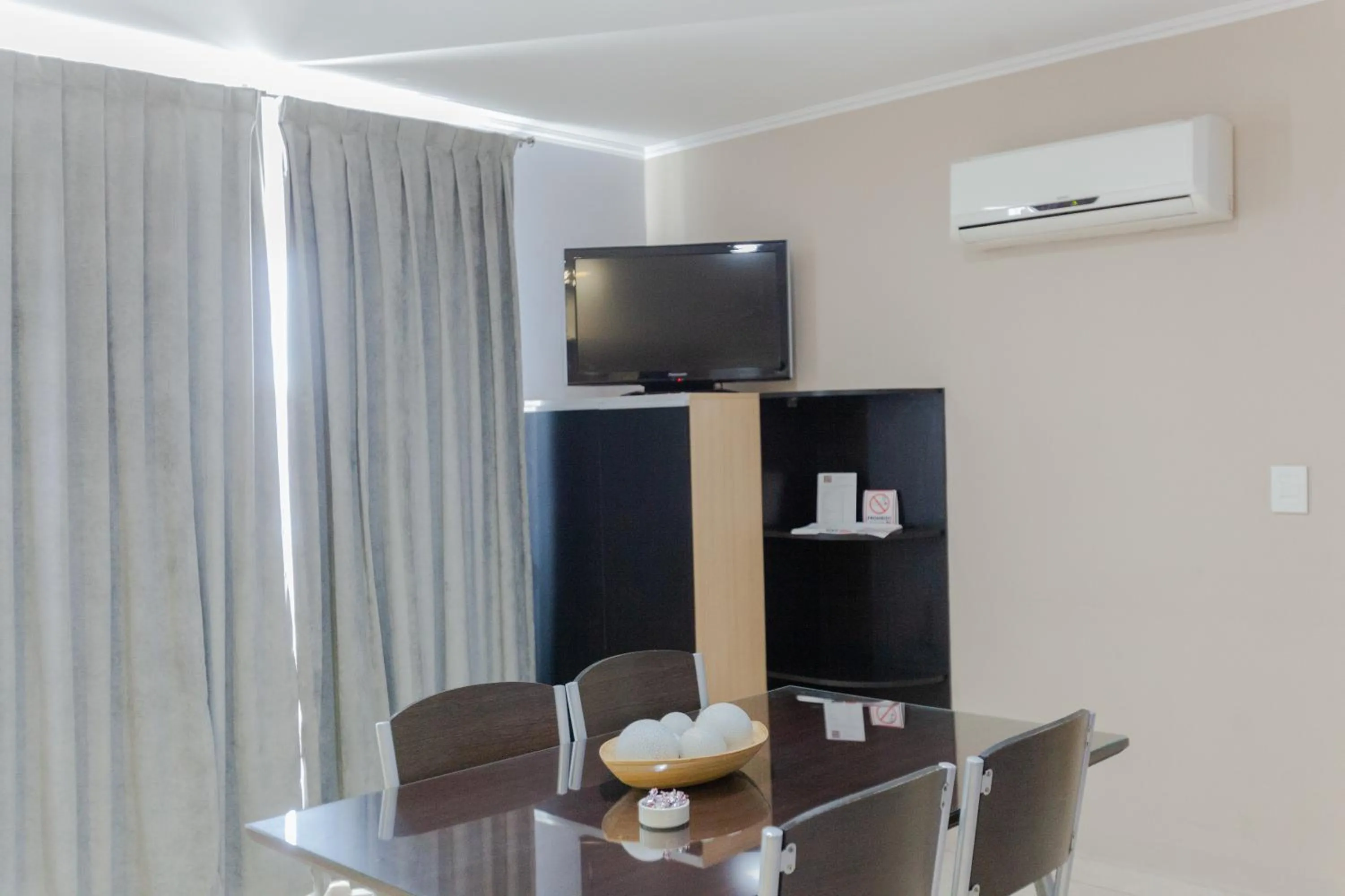 Communal lounge/ TV room in Apart Hotel Rivadavia 815