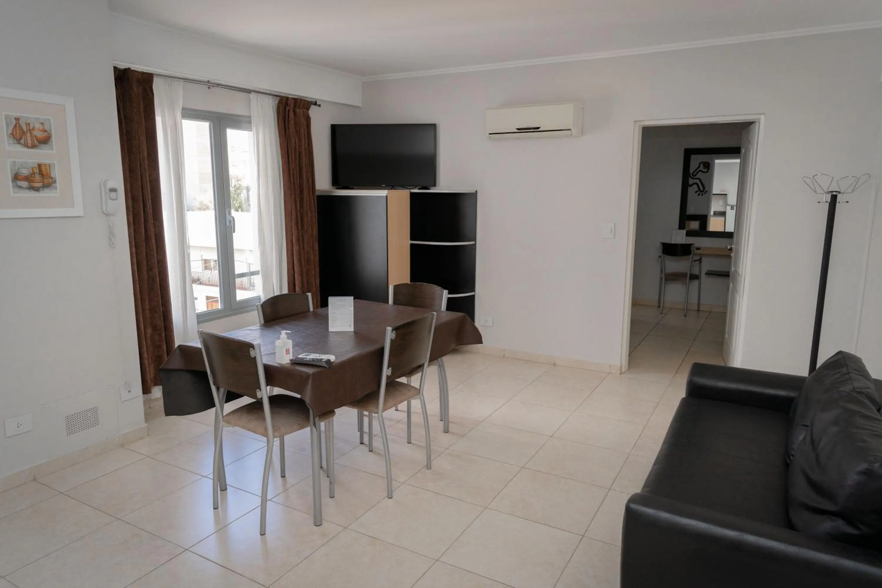 TV and multimedia in Apart Hotel Rivadavia 815