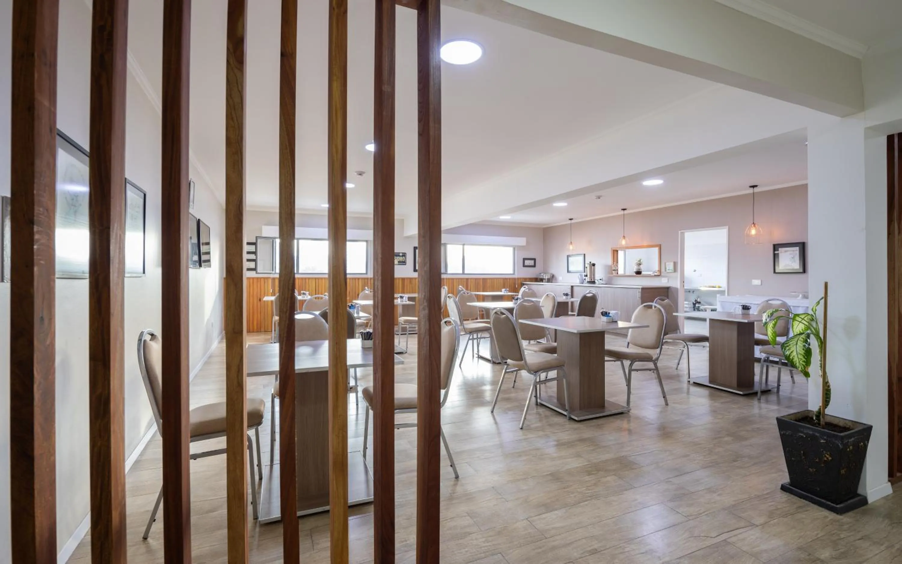 Restaurant/places to eat in Apart Hotel Rivadavia 815