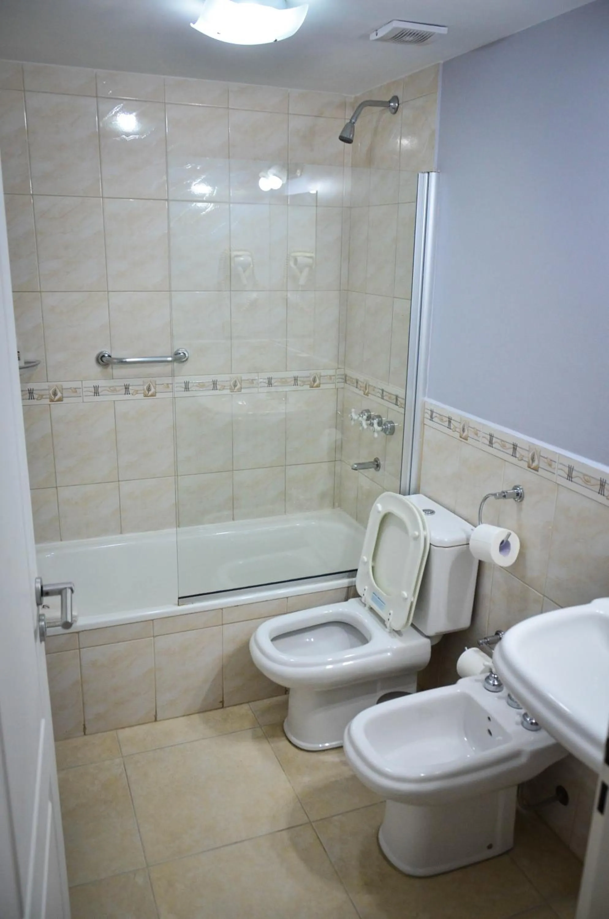 Shower in Apart Hotel Rivadavia 815
