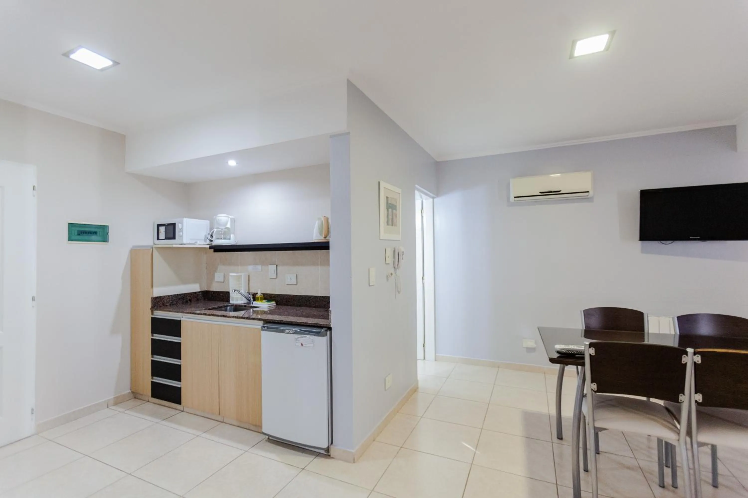 Kitchen or kitchenette in Apart Hotel Rivadavia 815