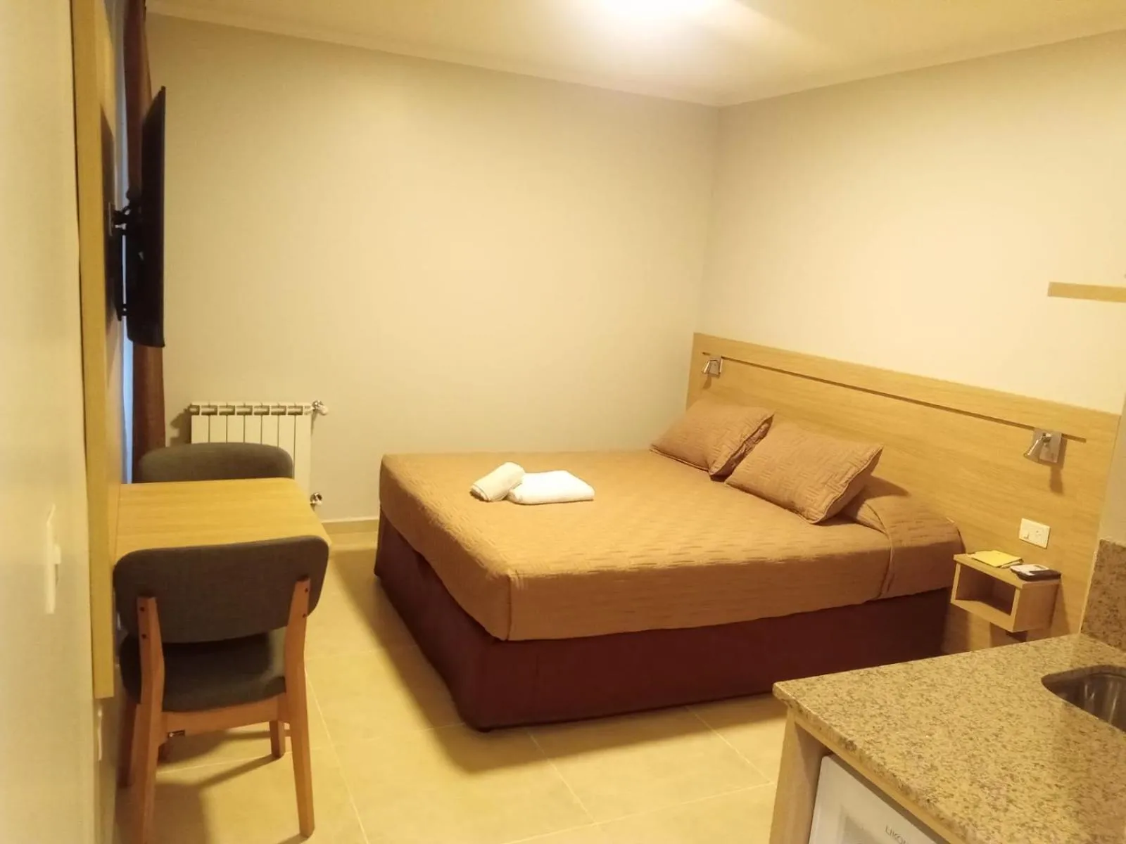 Photo of the whole room, Bed in Apart Hotel Rivadavia 815