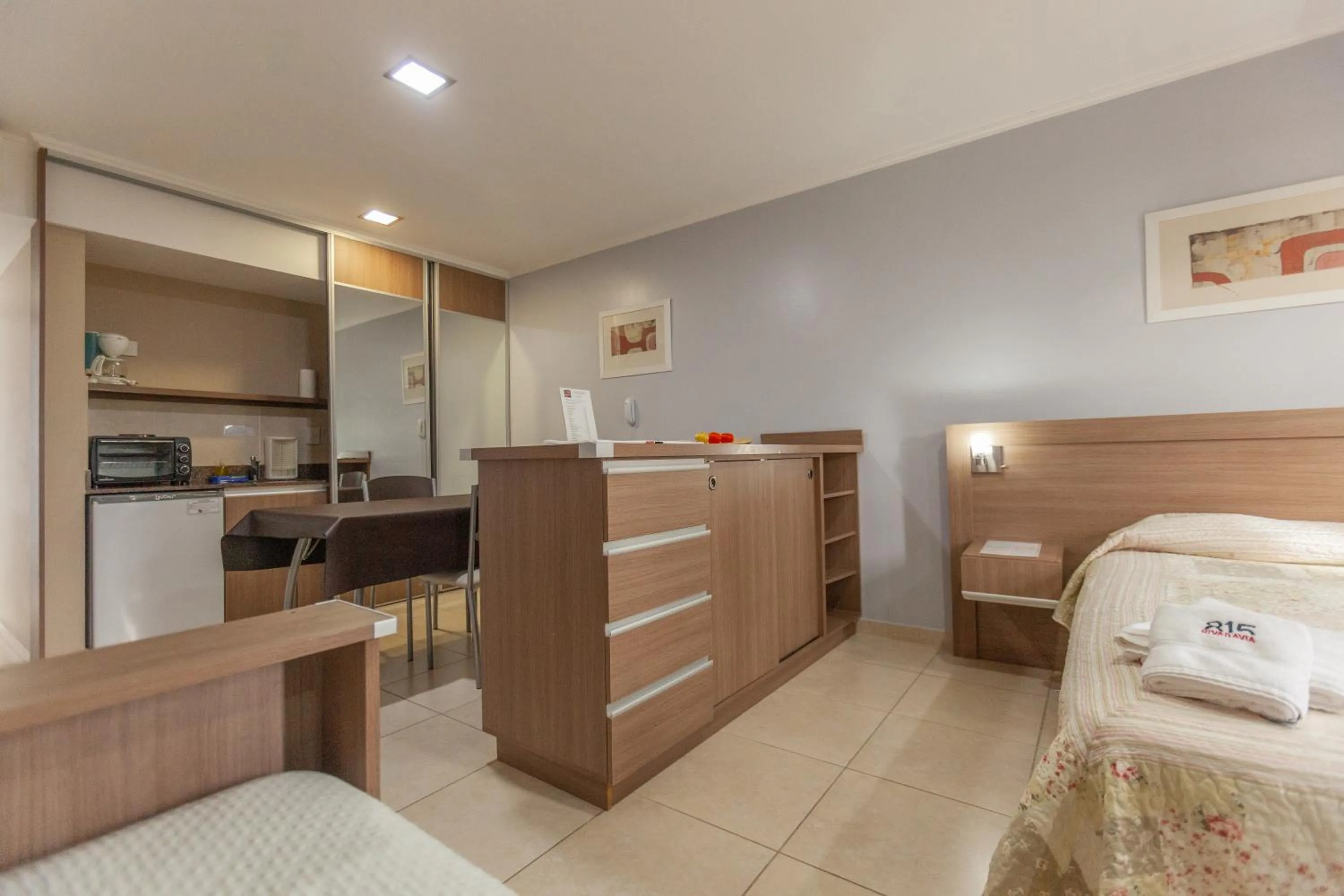 Kitchen or kitchenette, Bed in Apart Hotel Rivadavia 815