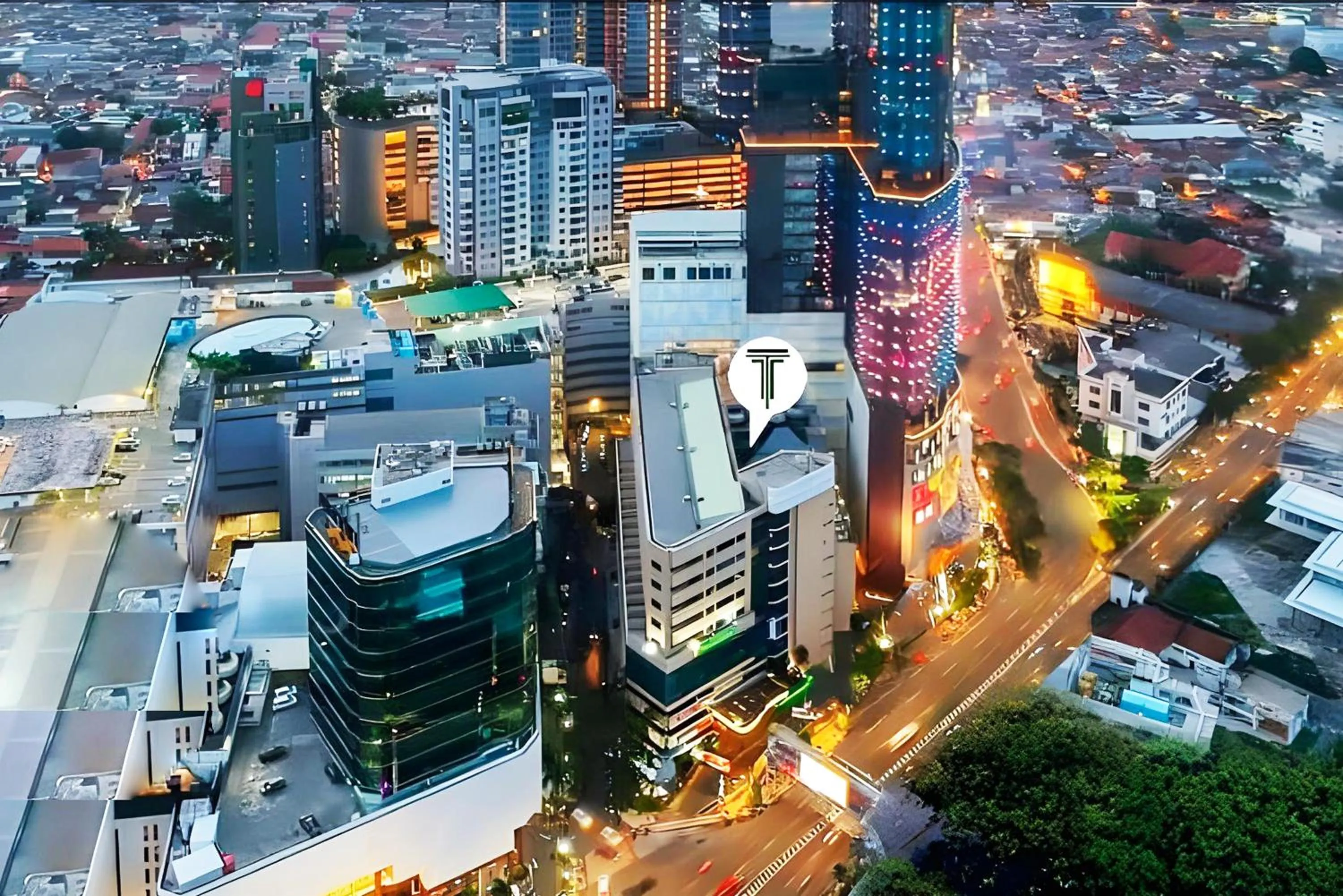 Property building in Tunjungan Hotel