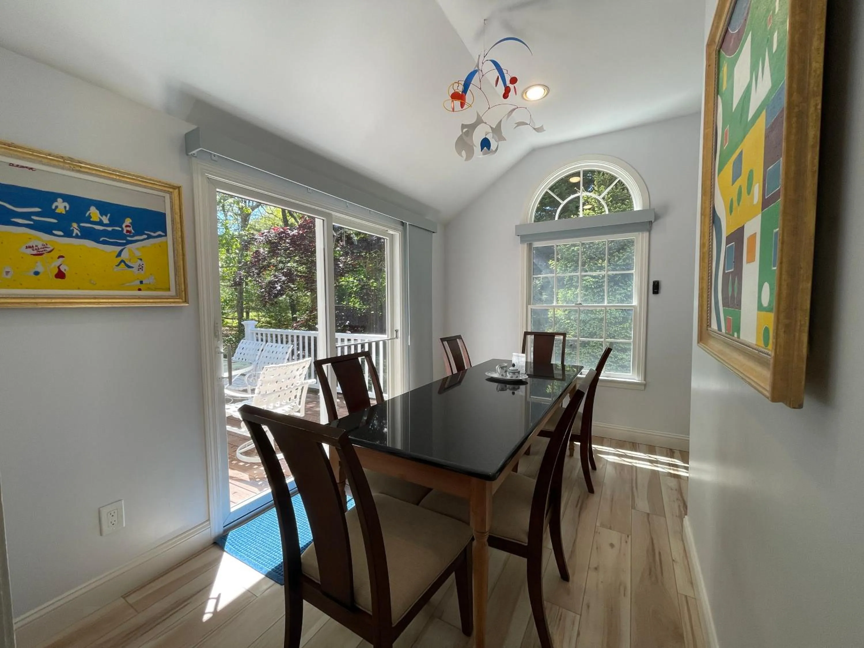 Dining area in Pleasant Bay Village Resort