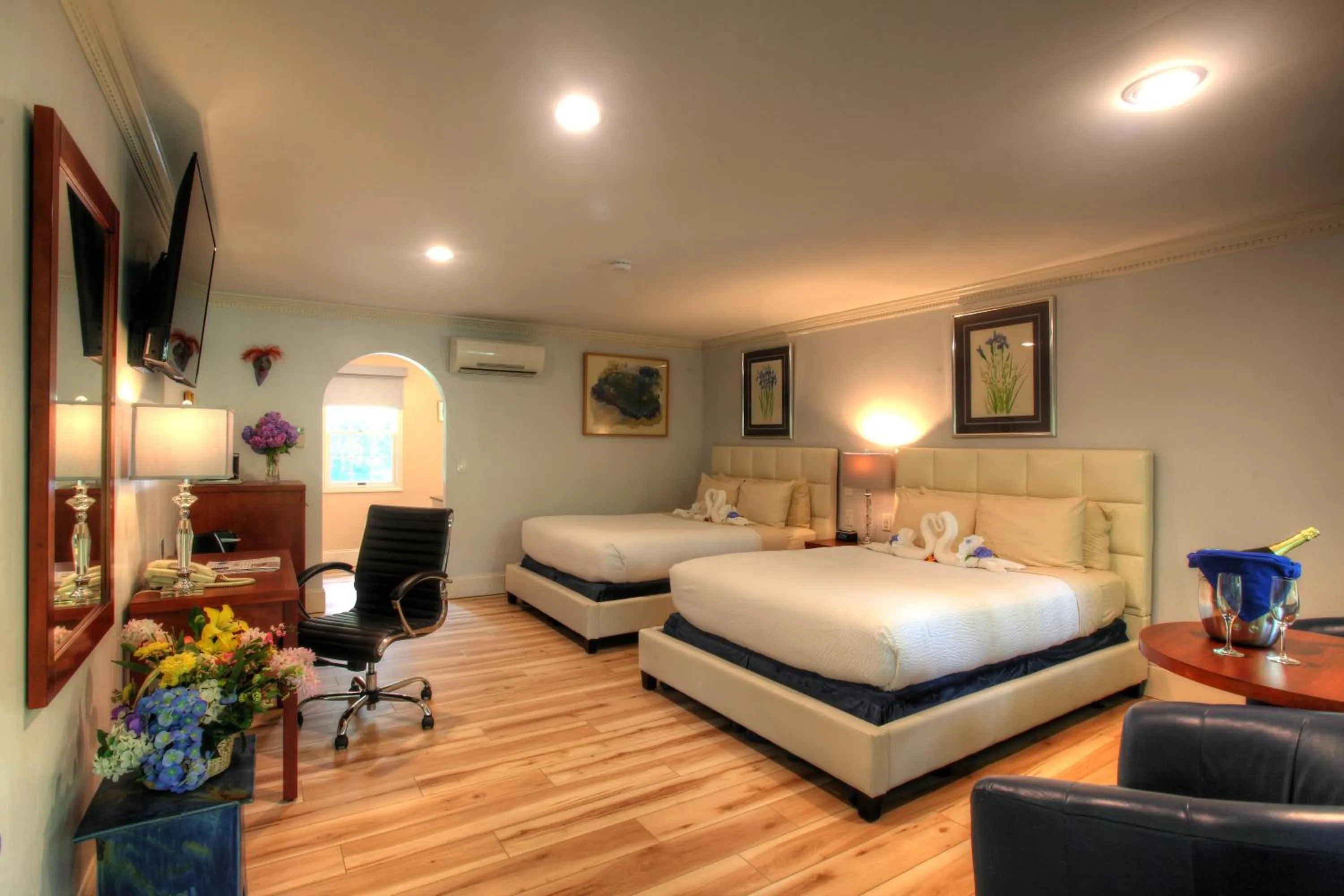 Bedroom, Bed in Pleasant Bay Village Resort