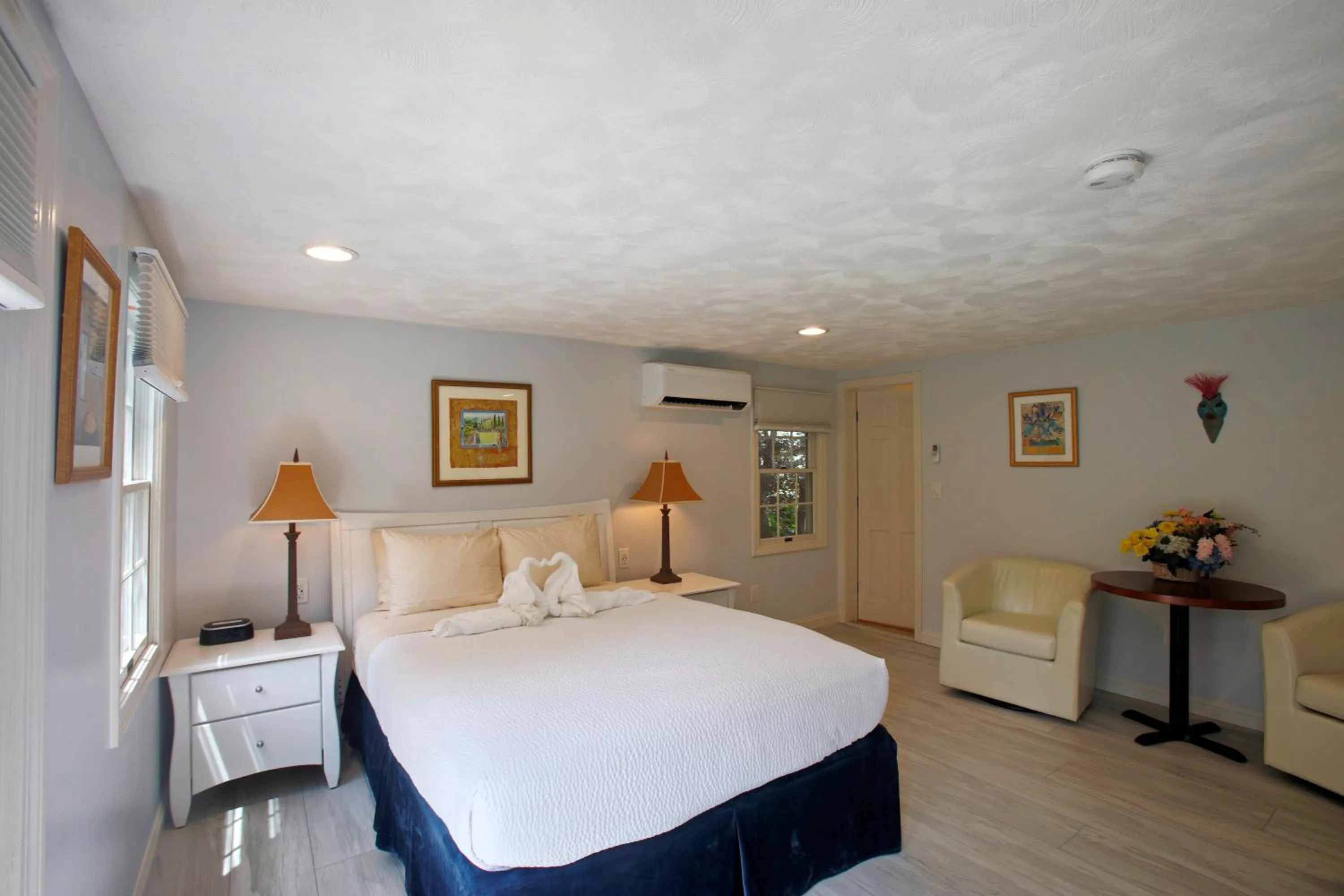 Bedroom, Bed in Pleasant Bay Village Resort