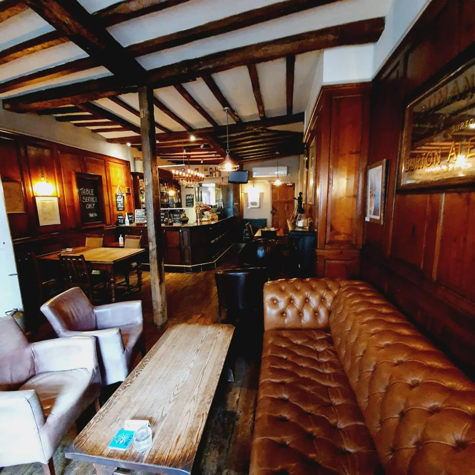 Lounge or bar in The Kings Head Hotel