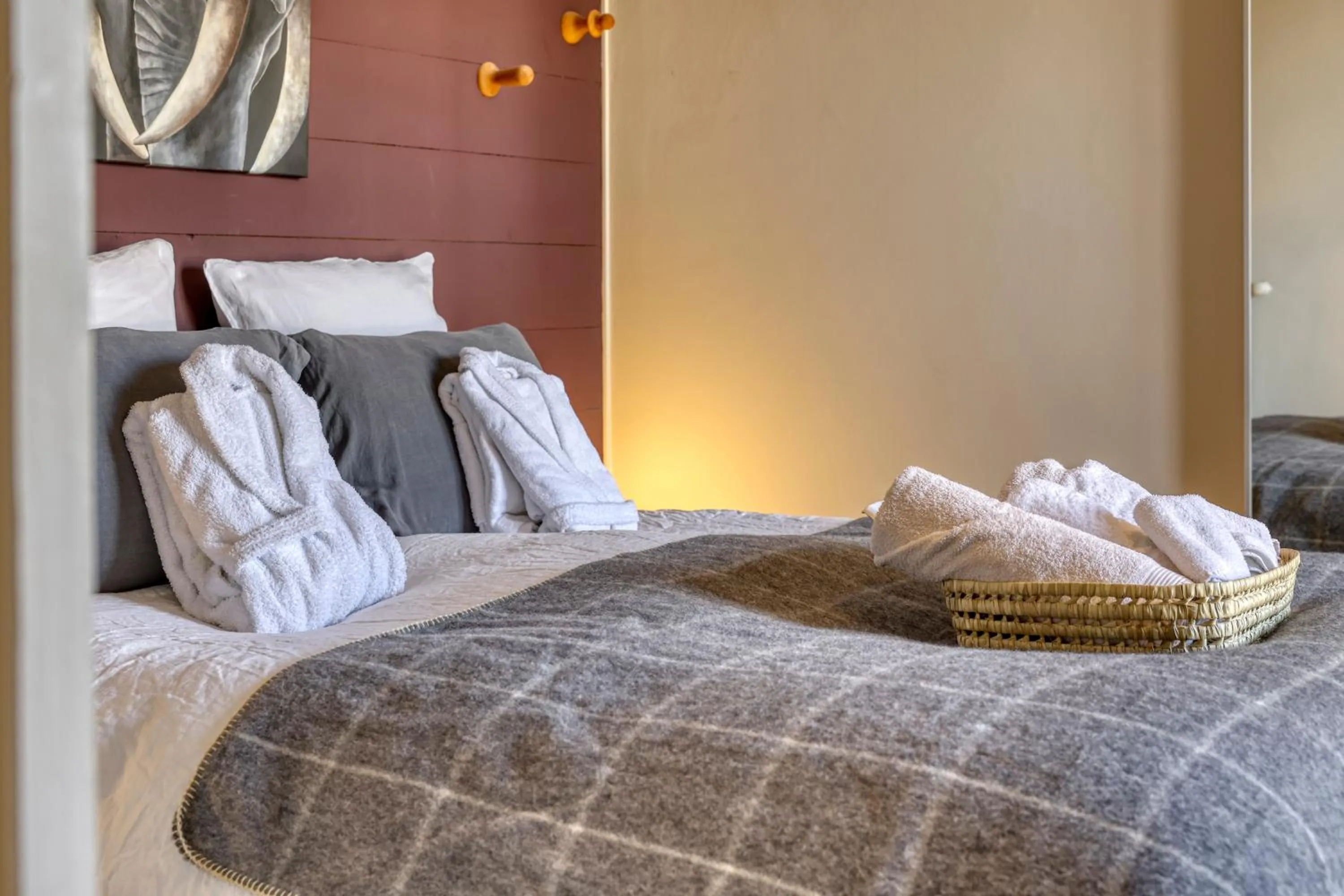 Bedroom, Bed in La Féline Blanche Adult Only