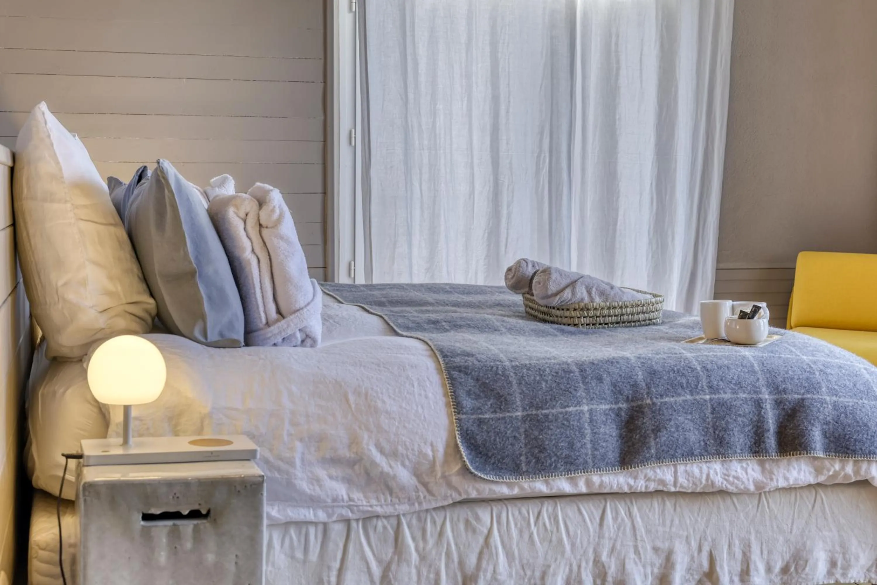 Bedroom, Bed in La Féline Blanche Adult Only