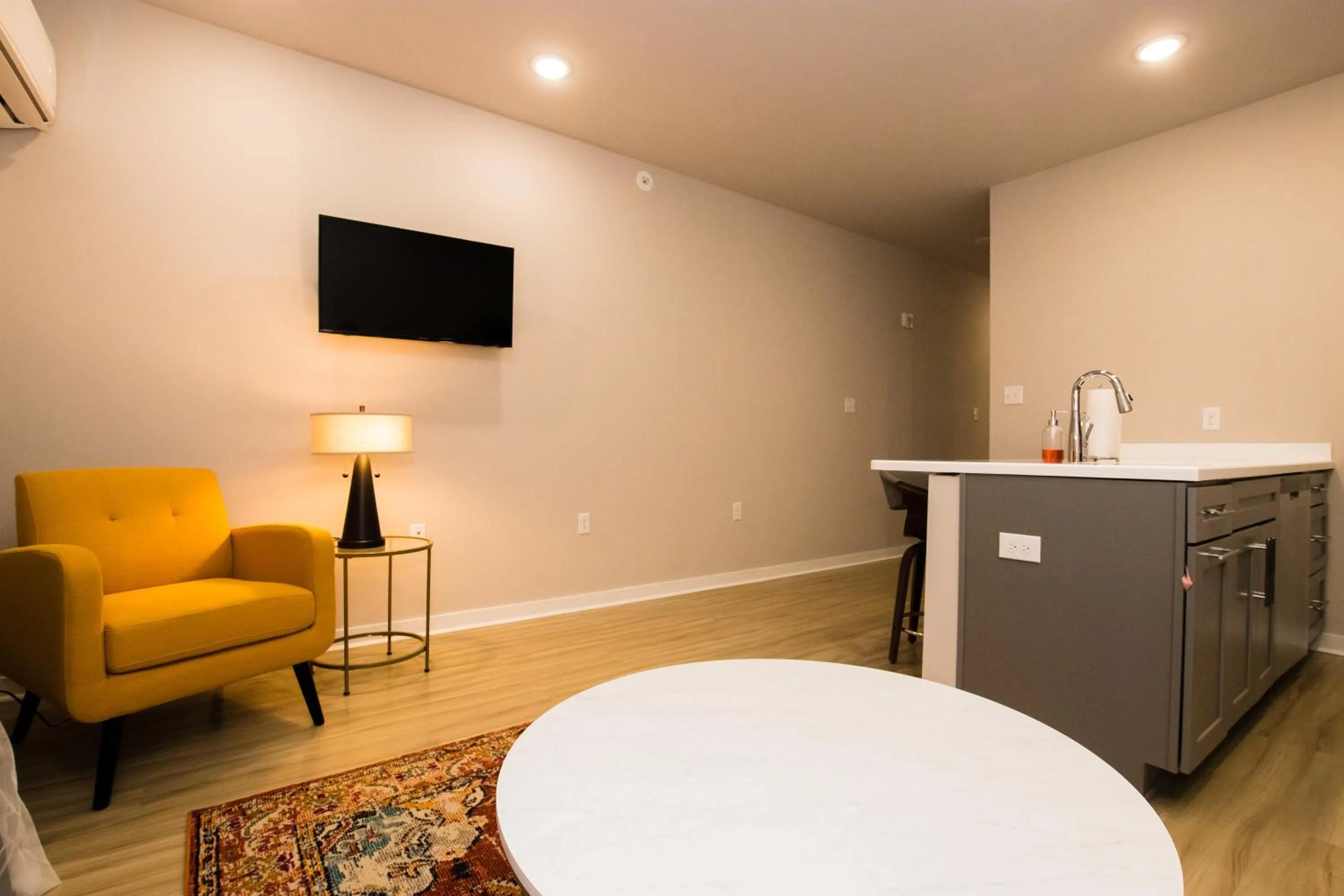 The Hotel at Huntington Square