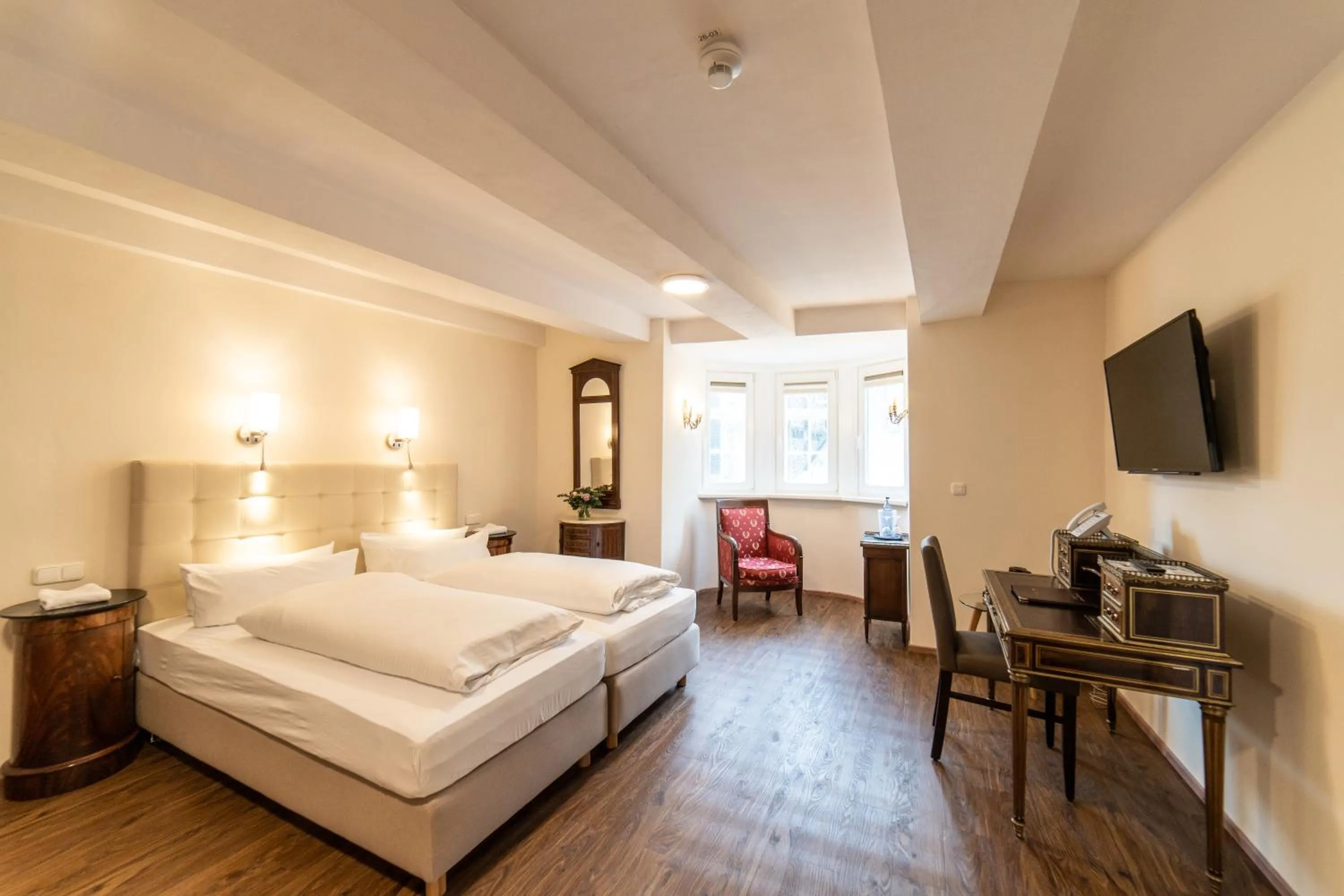 Photo of the whole room, Bed in Romantik Hotel Alte Münze