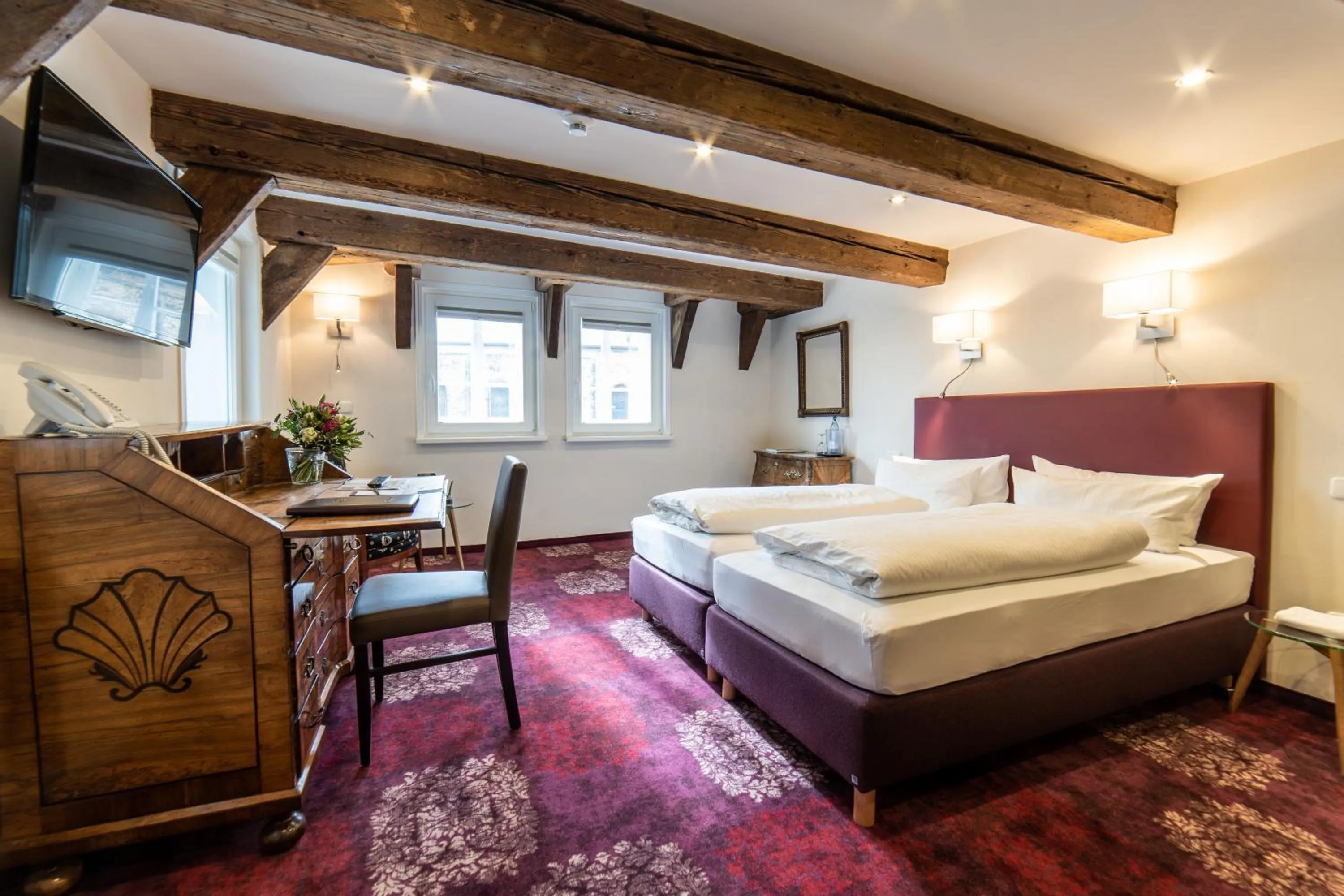 Photo of the whole room, Bed in Romantik Hotel Alte Münze