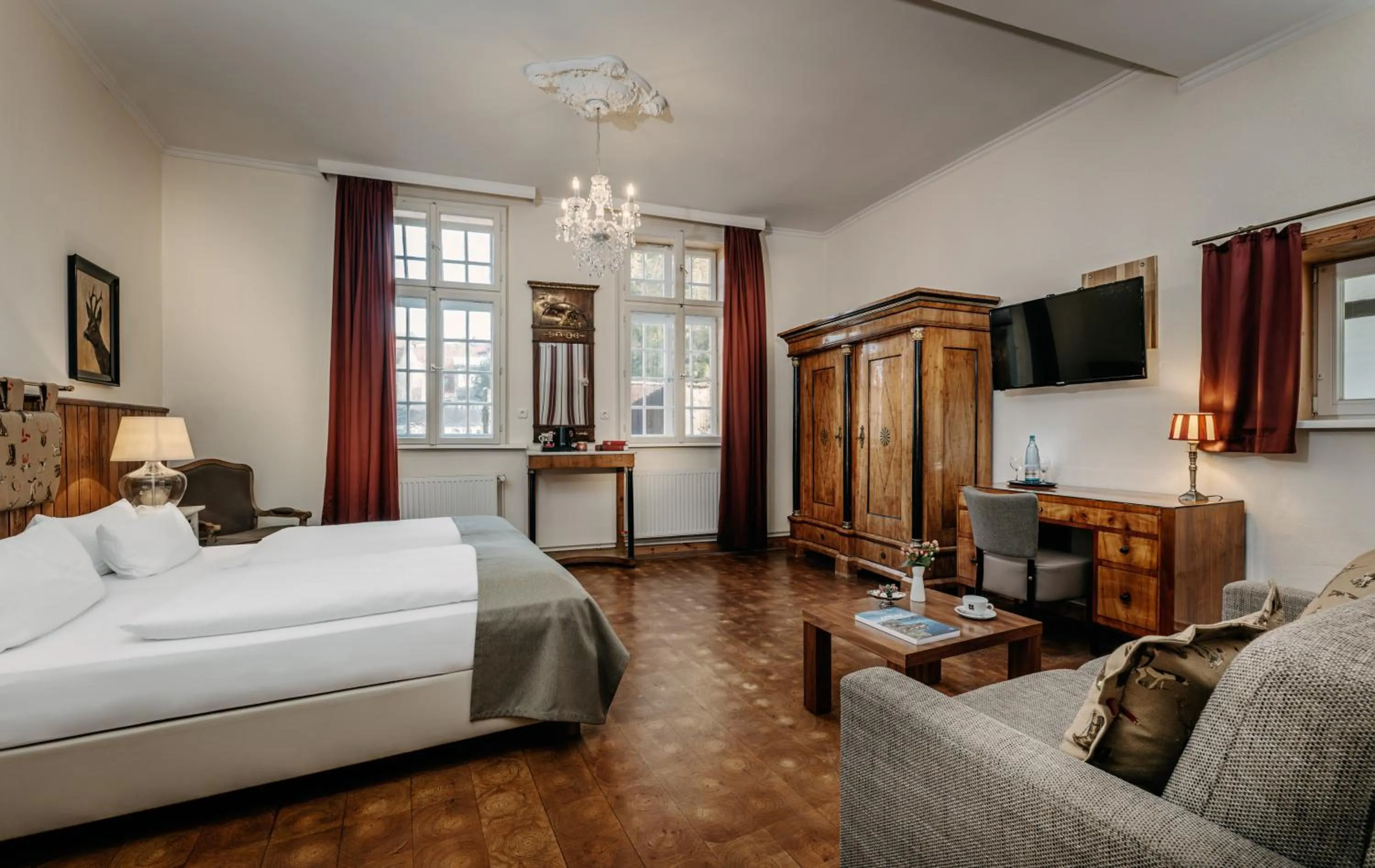 Photo of the whole room, Bed in Romantik Hotel Alte Münze