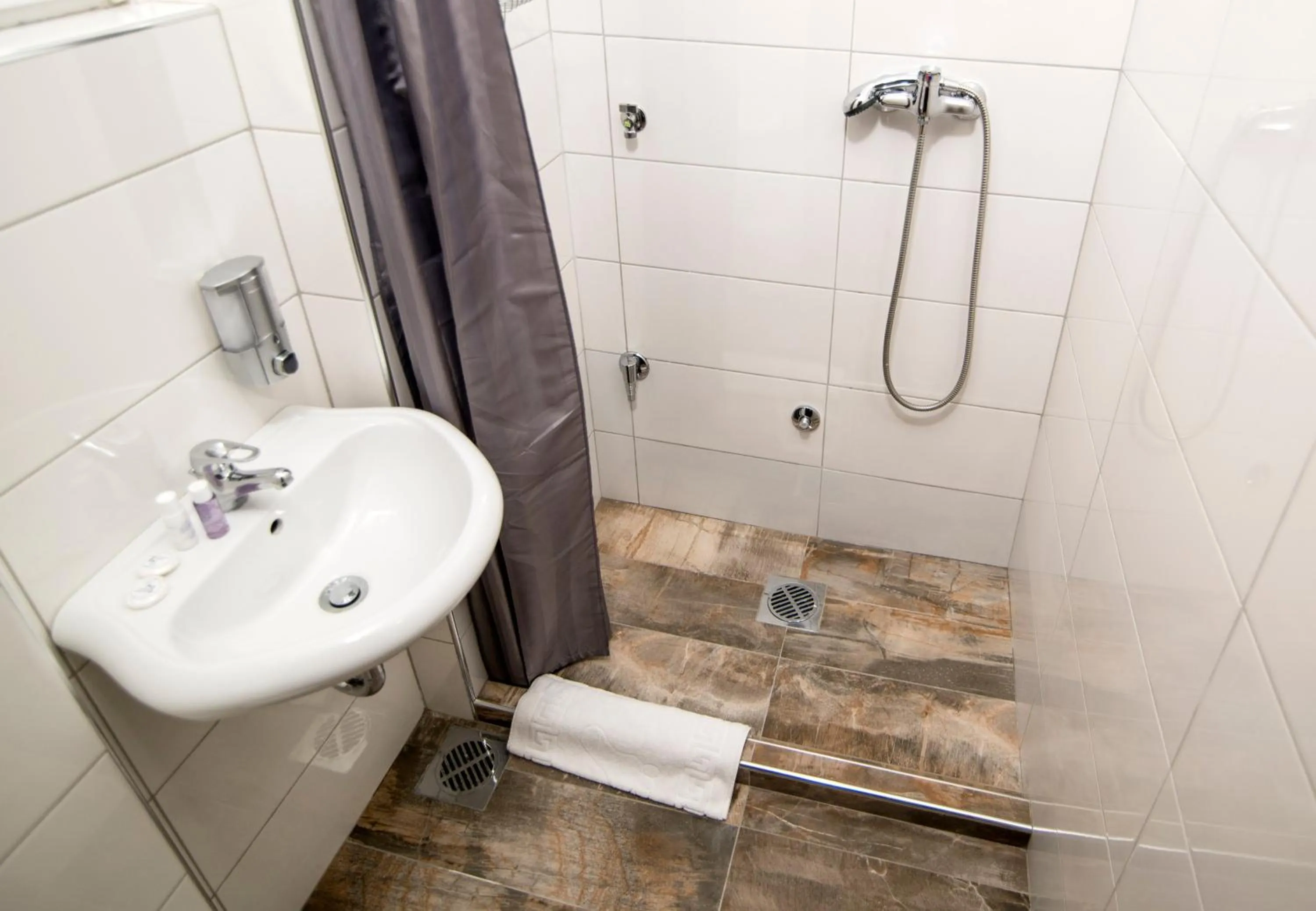 Bathroom in Apartments Top Central 3