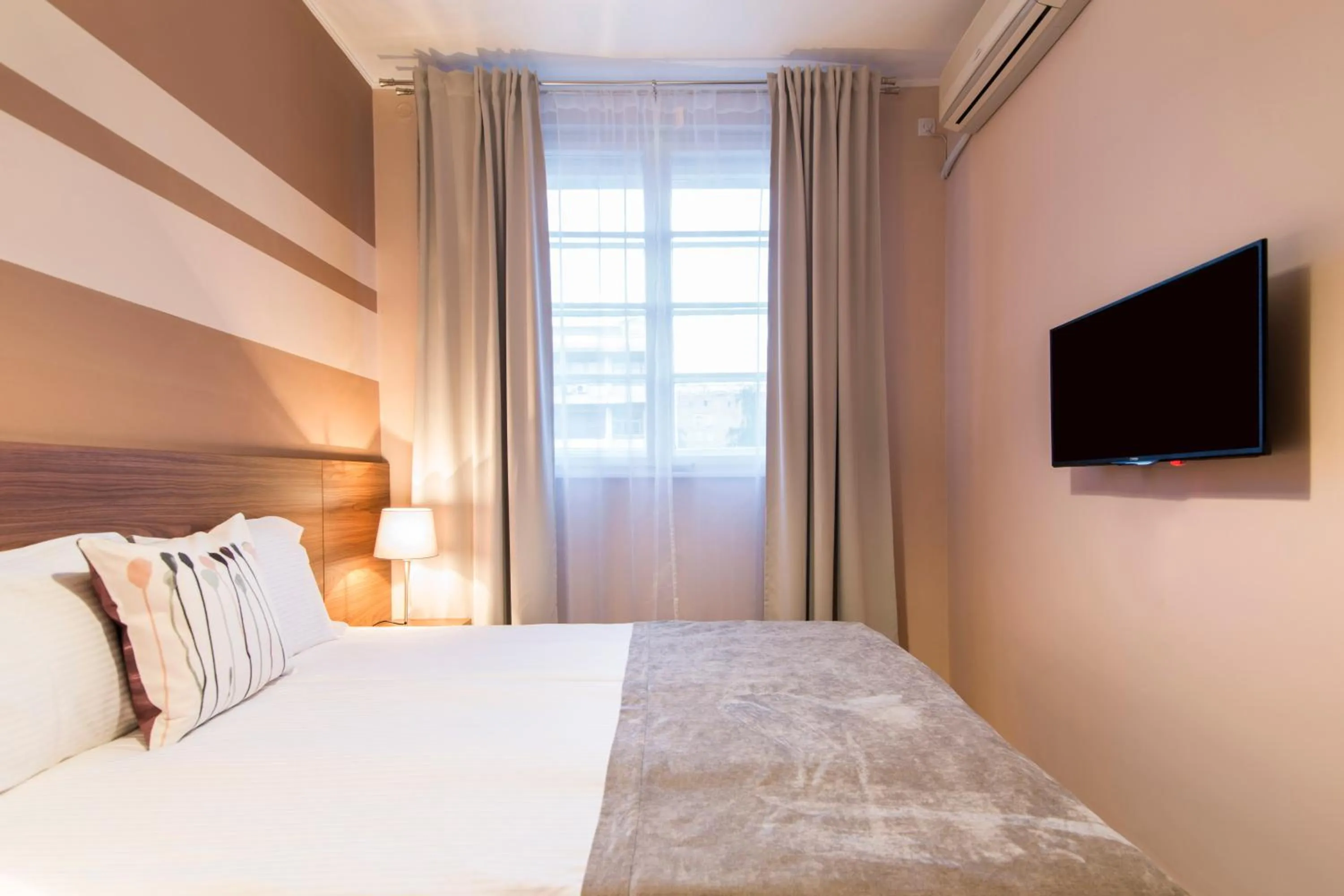 Bed in Apartments Top Central 3