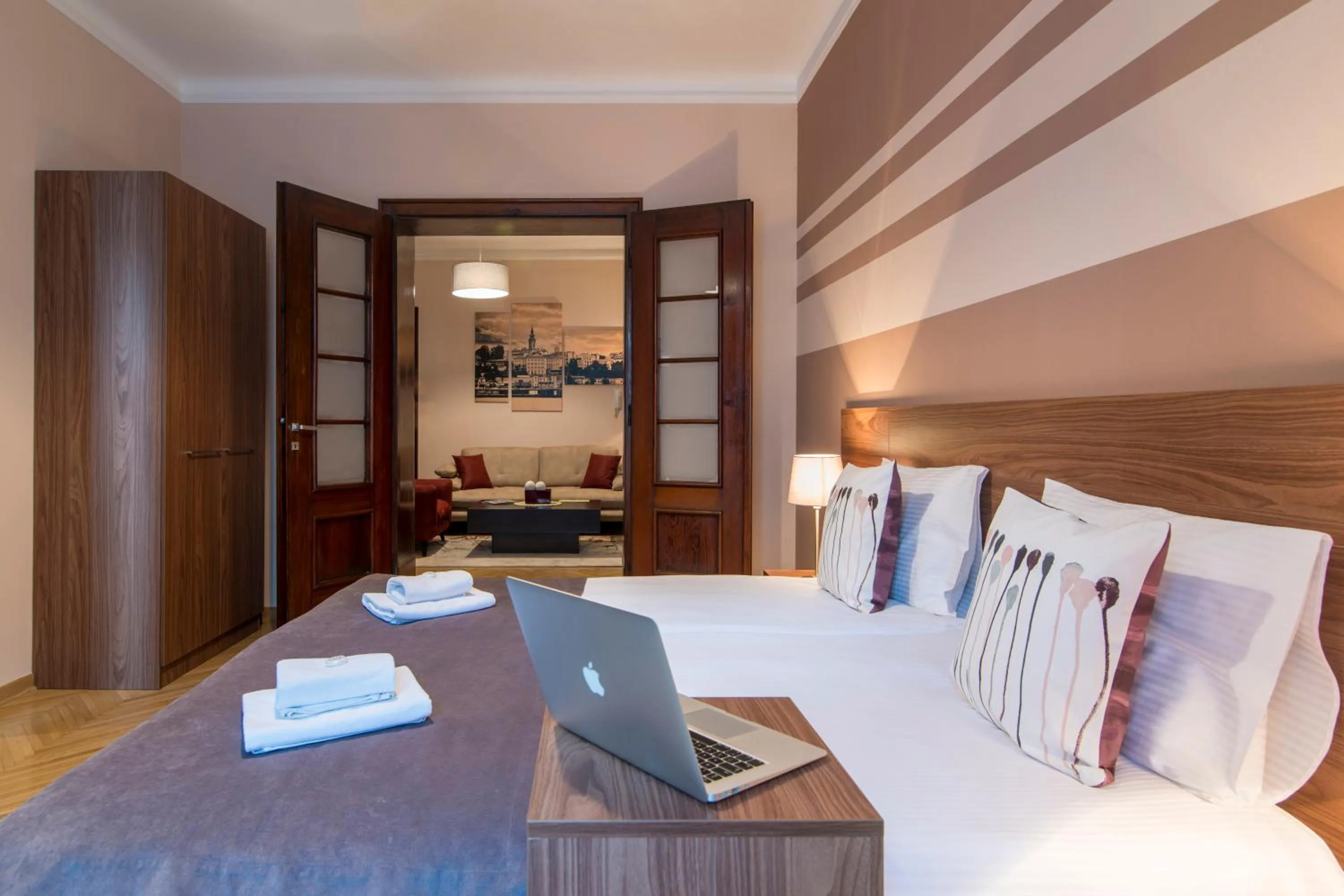 Bed in Apartments Top Central 3