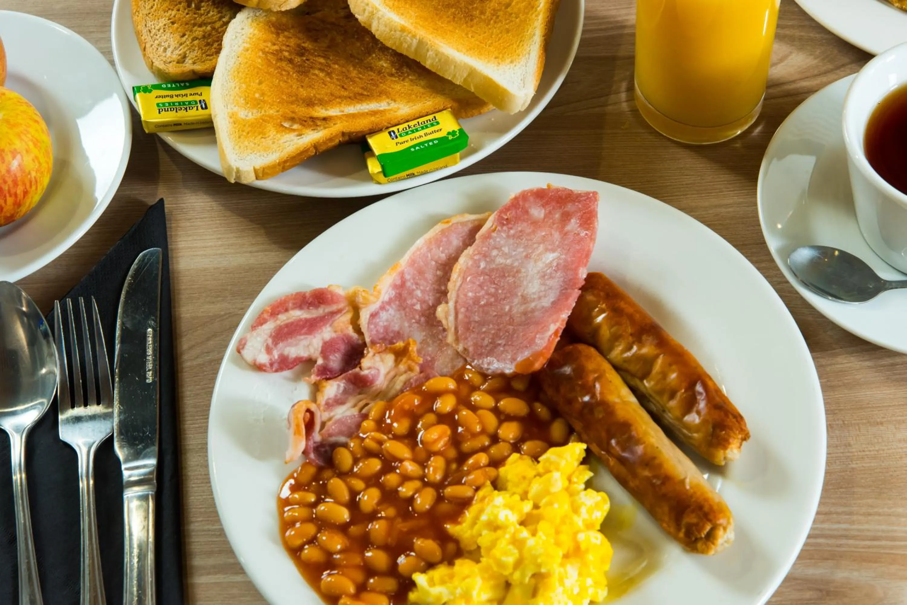 Breakfast in Holiday Inn Express Leeds City Centre - Armouries by IHG