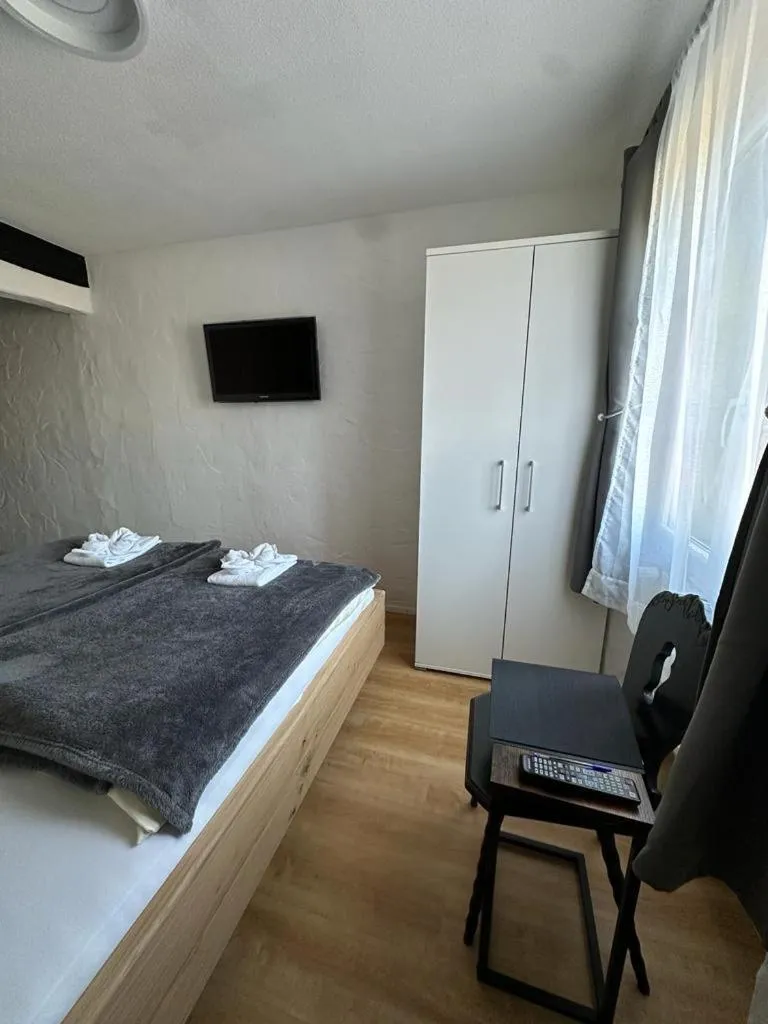 Bed in Hotel Zum Goldenen Anker