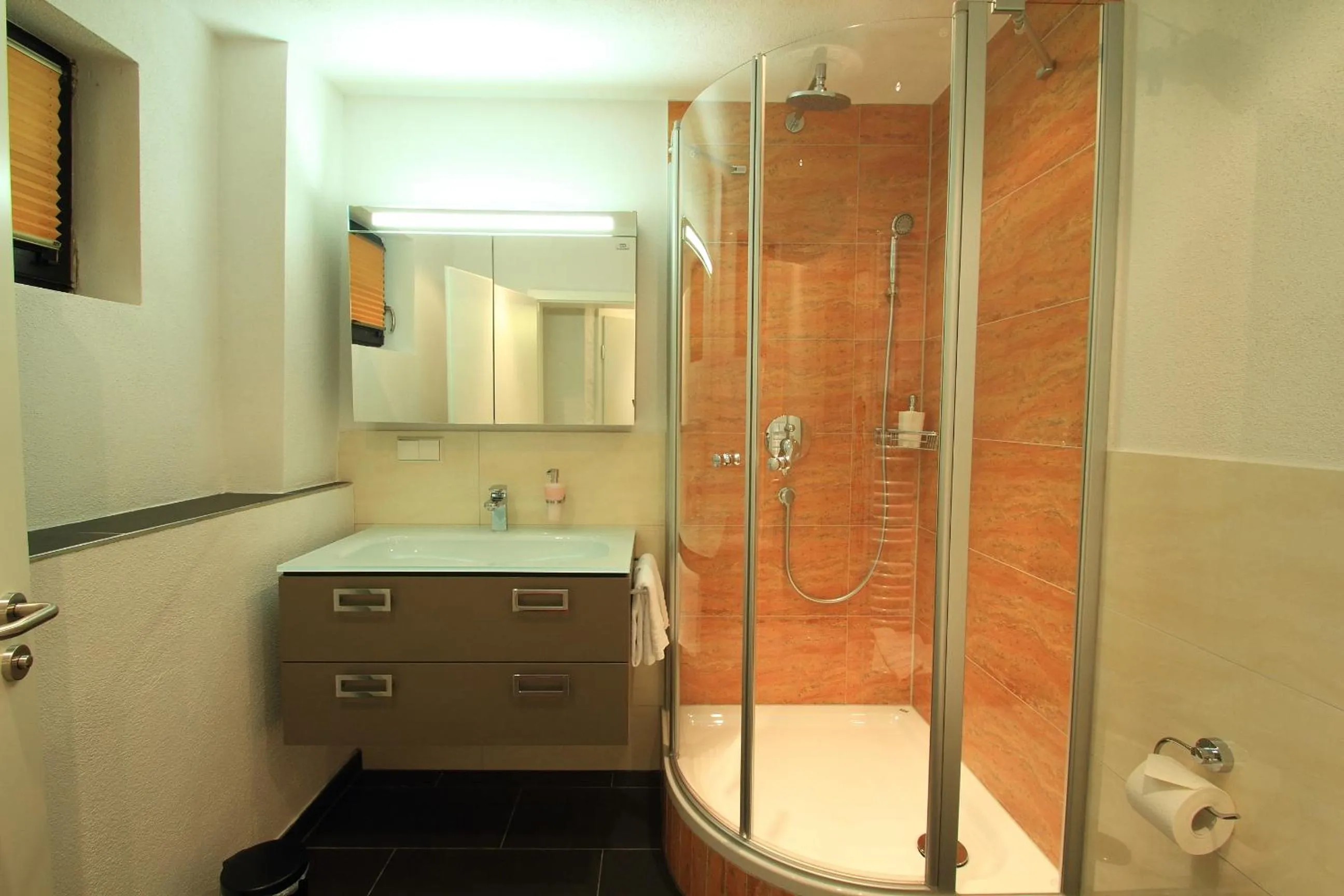 Shower in Hotel Zum Goldenen Anker
