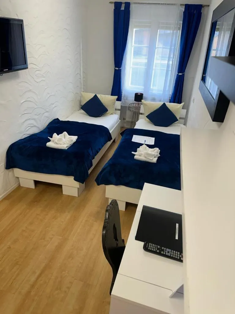 Bed in Hotel Zum Goldenen Anker