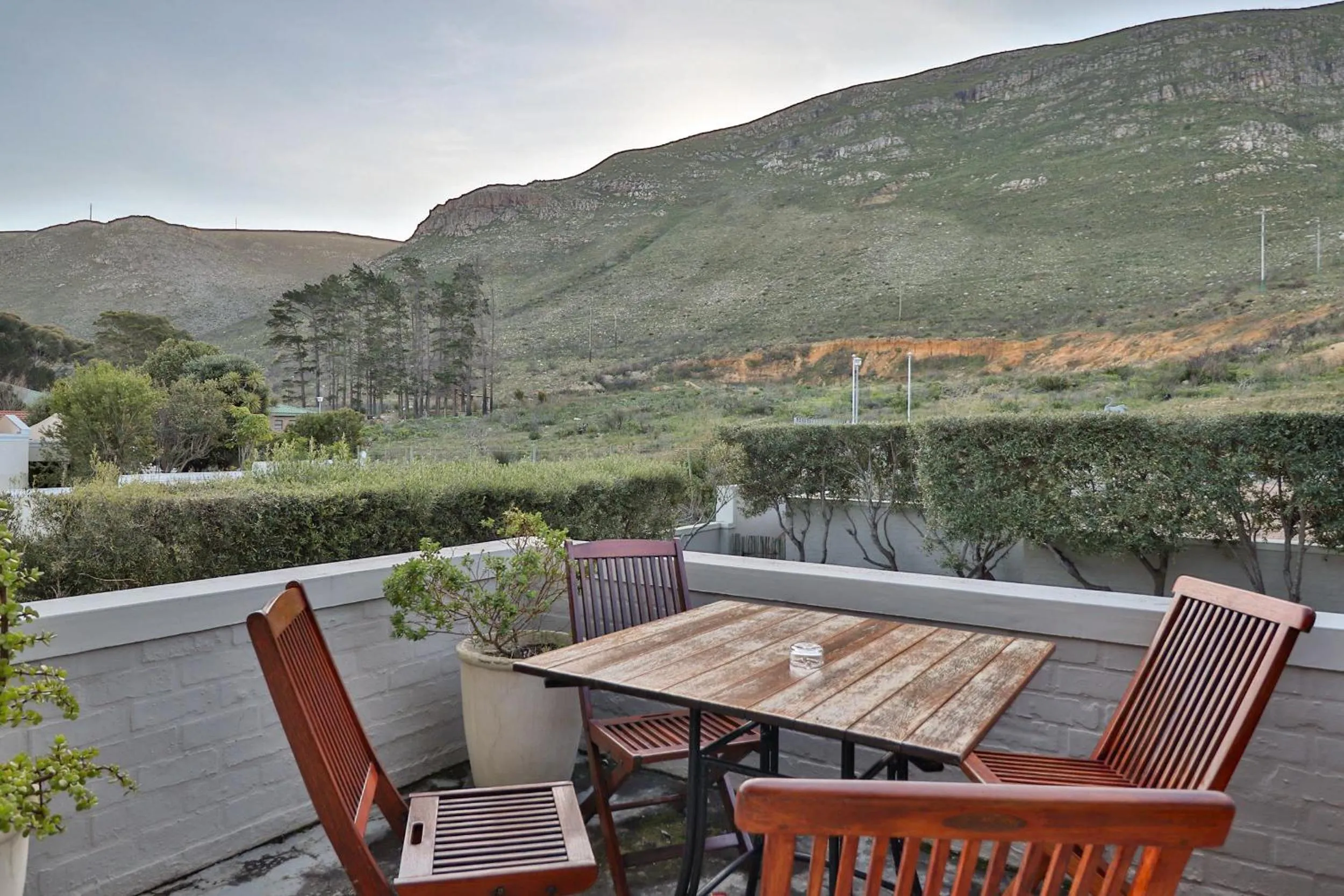 Balcony/Terrace in Hermanus Lodge on the Green - Solar Power