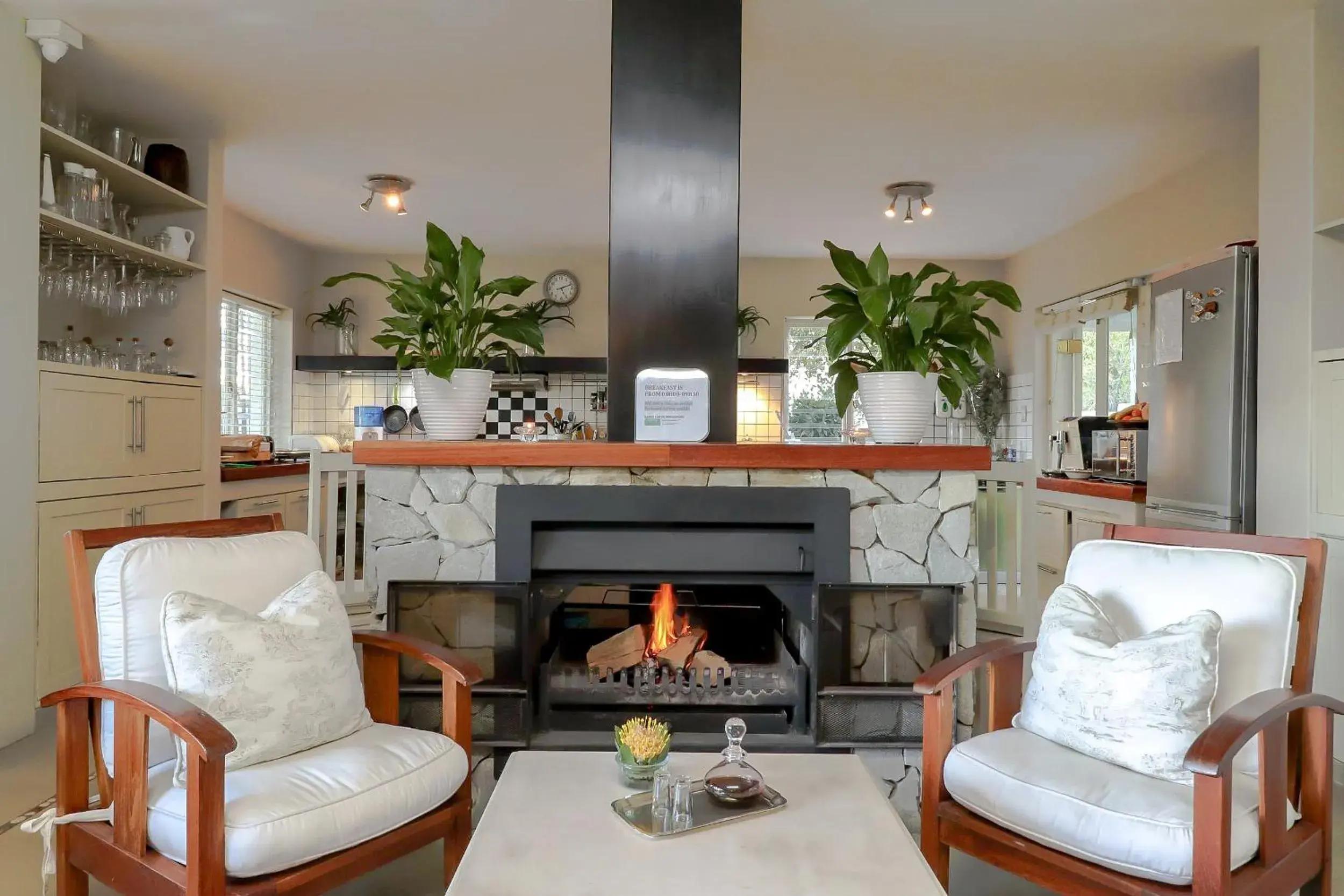 Restaurant/places to eat in Hermanus Lodge on the Green - Solar Power Restaurant/places to eat in Hermanus Lodge on the Green - Solar Power