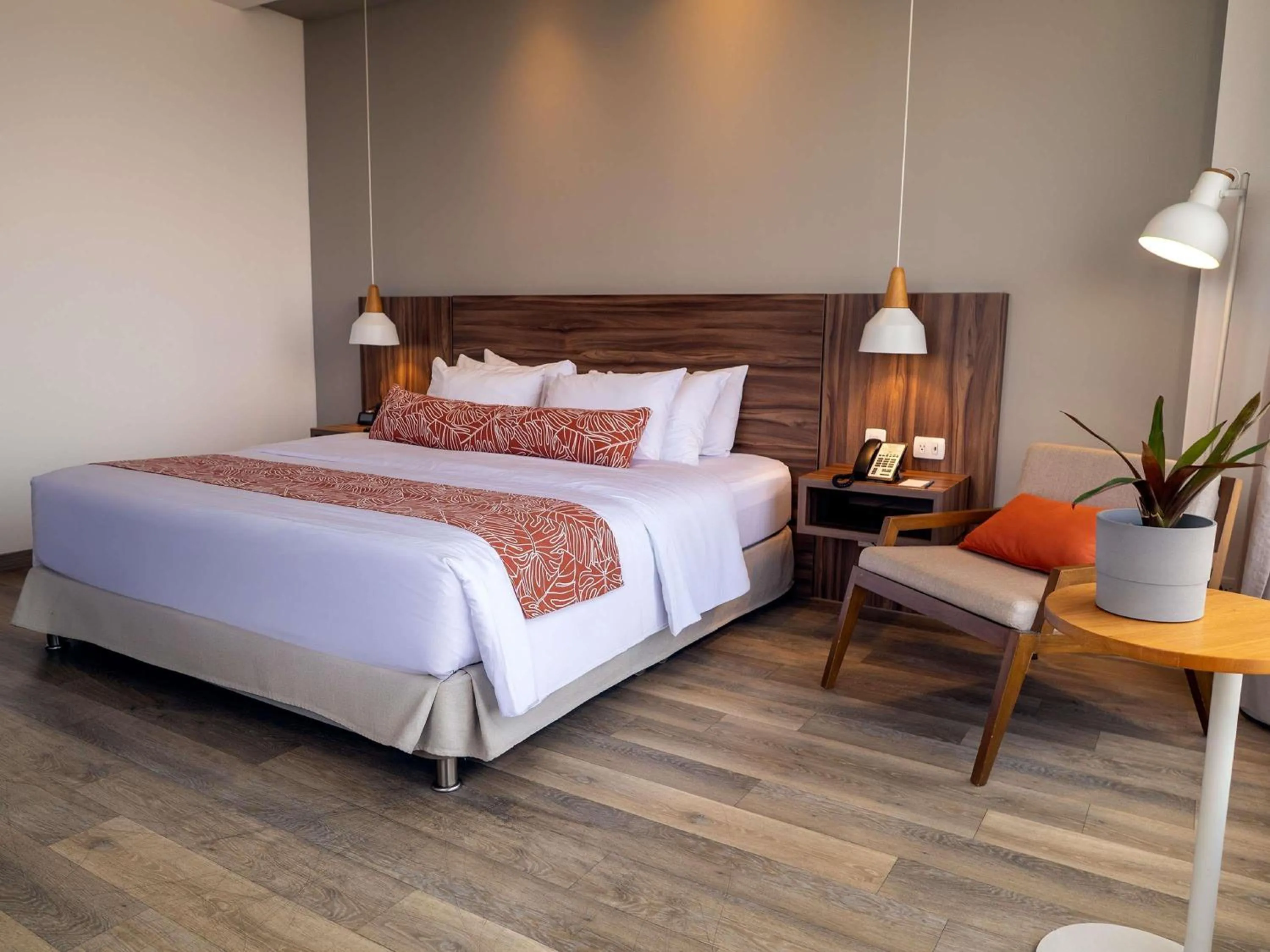 Bedroom, Bed in Novotel Medellin El Tesoro