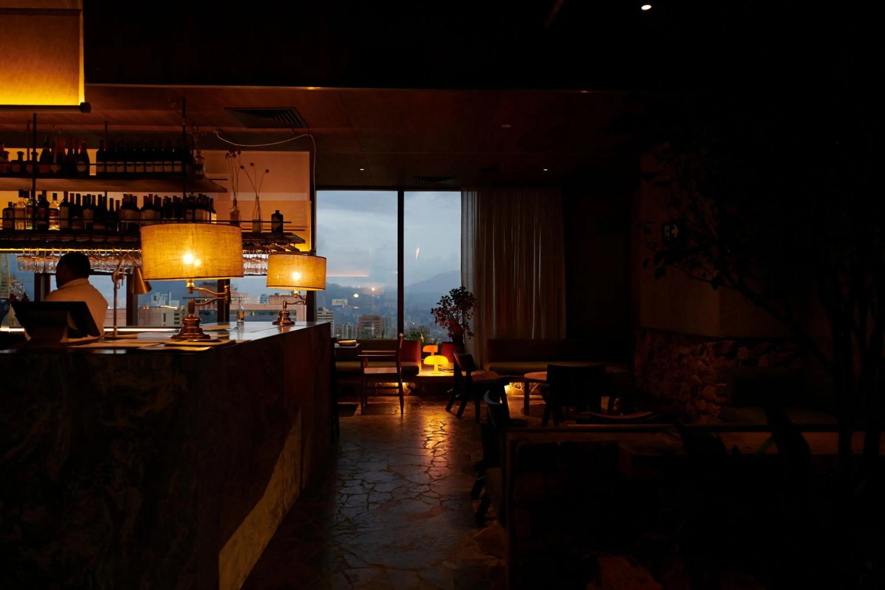 Restaurant/places to eat in Novotel Medellin El Tesoro