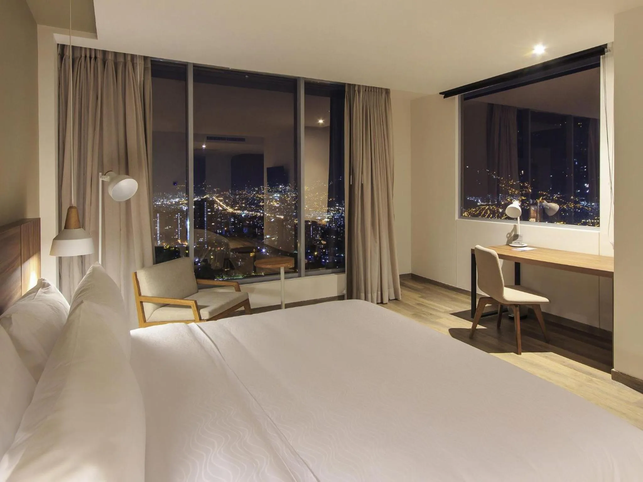 Bedroom, Bed in Novotel Medellin El Tesoro