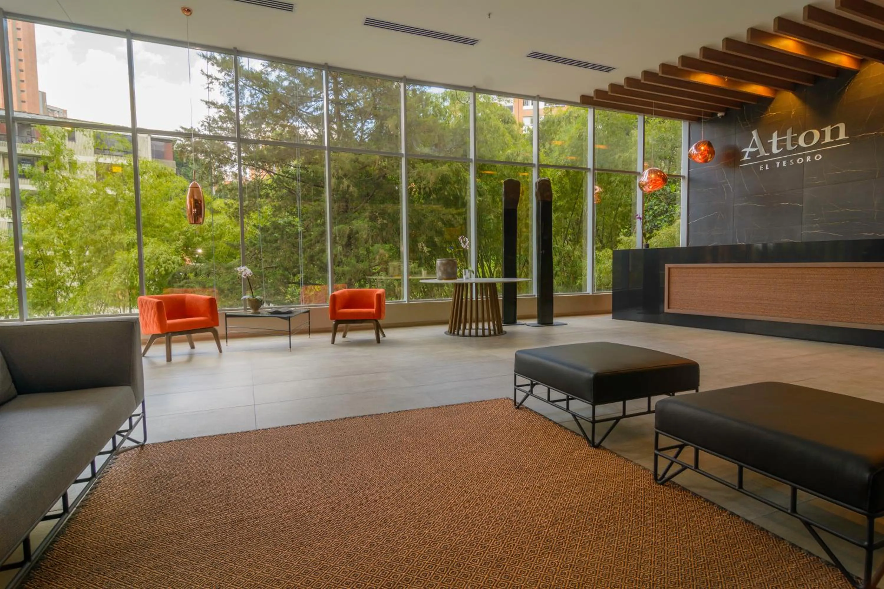 Living room in Novotel Medellin El Tesoro