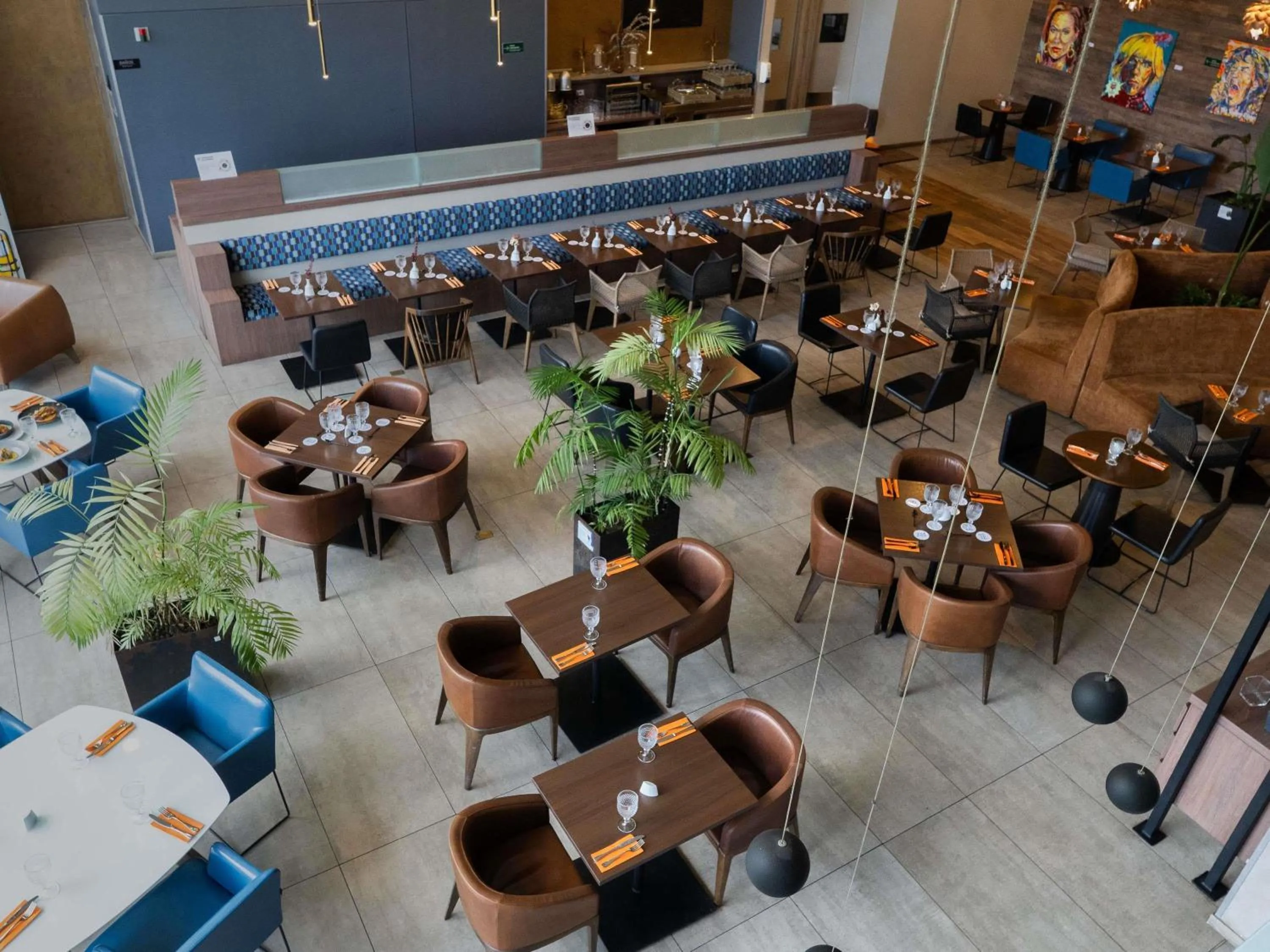 Restaurant/places to eat in Novotel Medellin El Tesoro