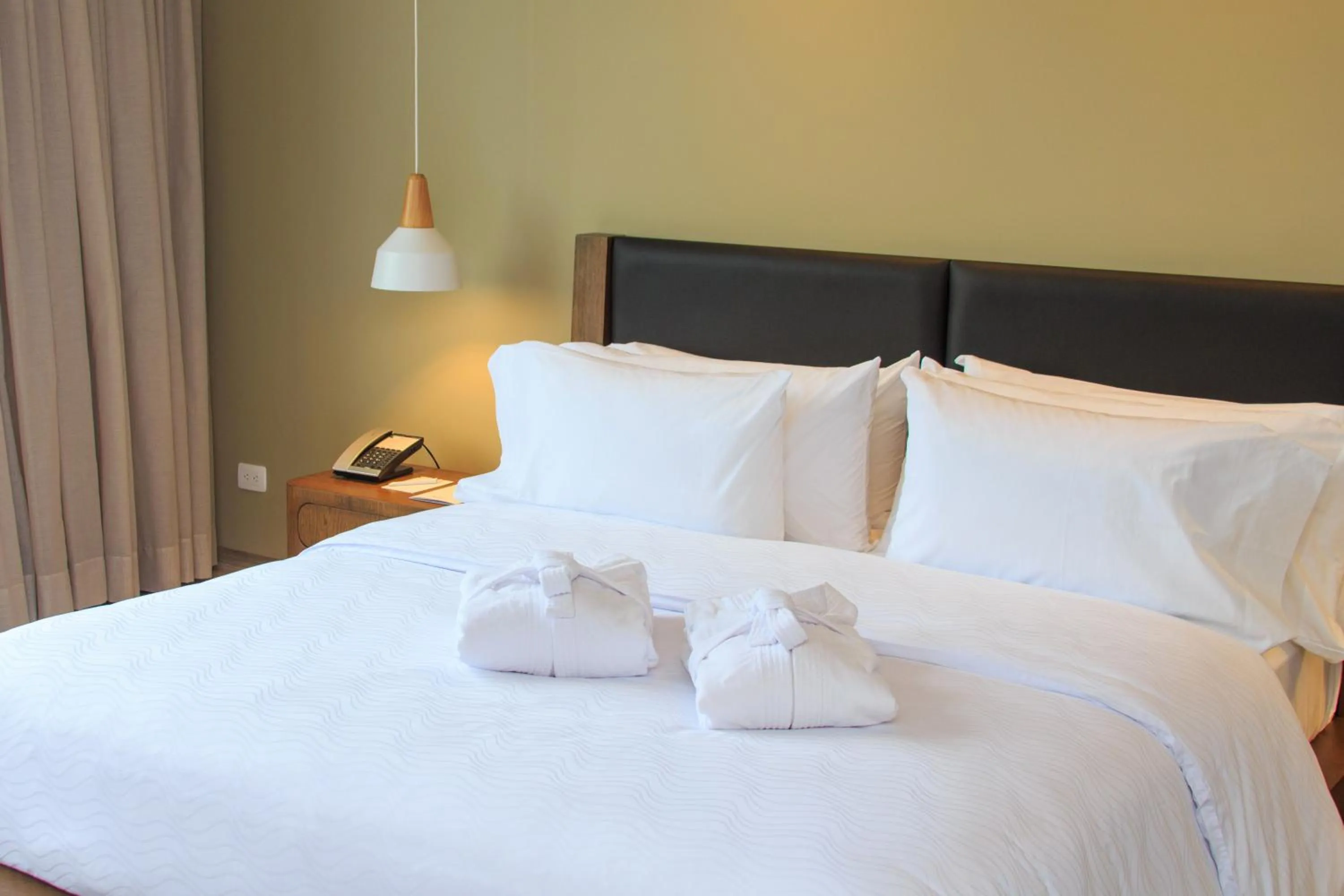 Bed in Novotel Medellin El Tesoro