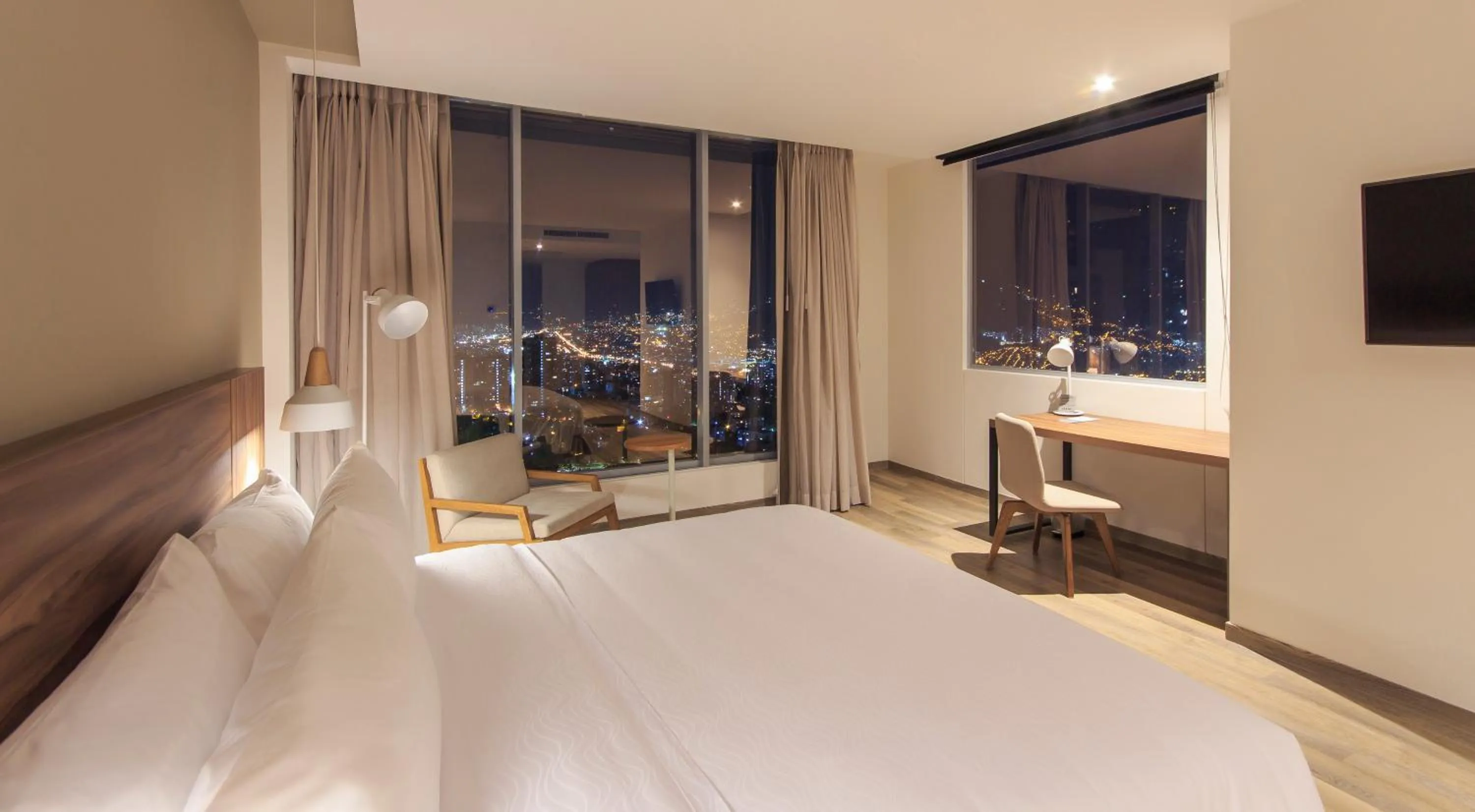 Photo of the whole room, Bed in Novotel Medellin El Tesoro