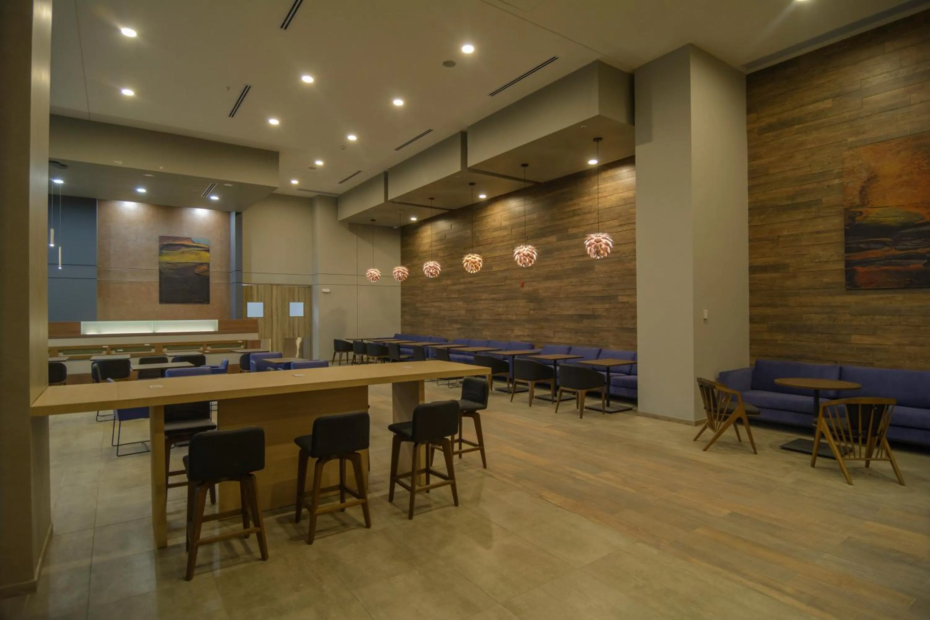 Restaurant/places to eat in Novotel Medellin El Tesoro