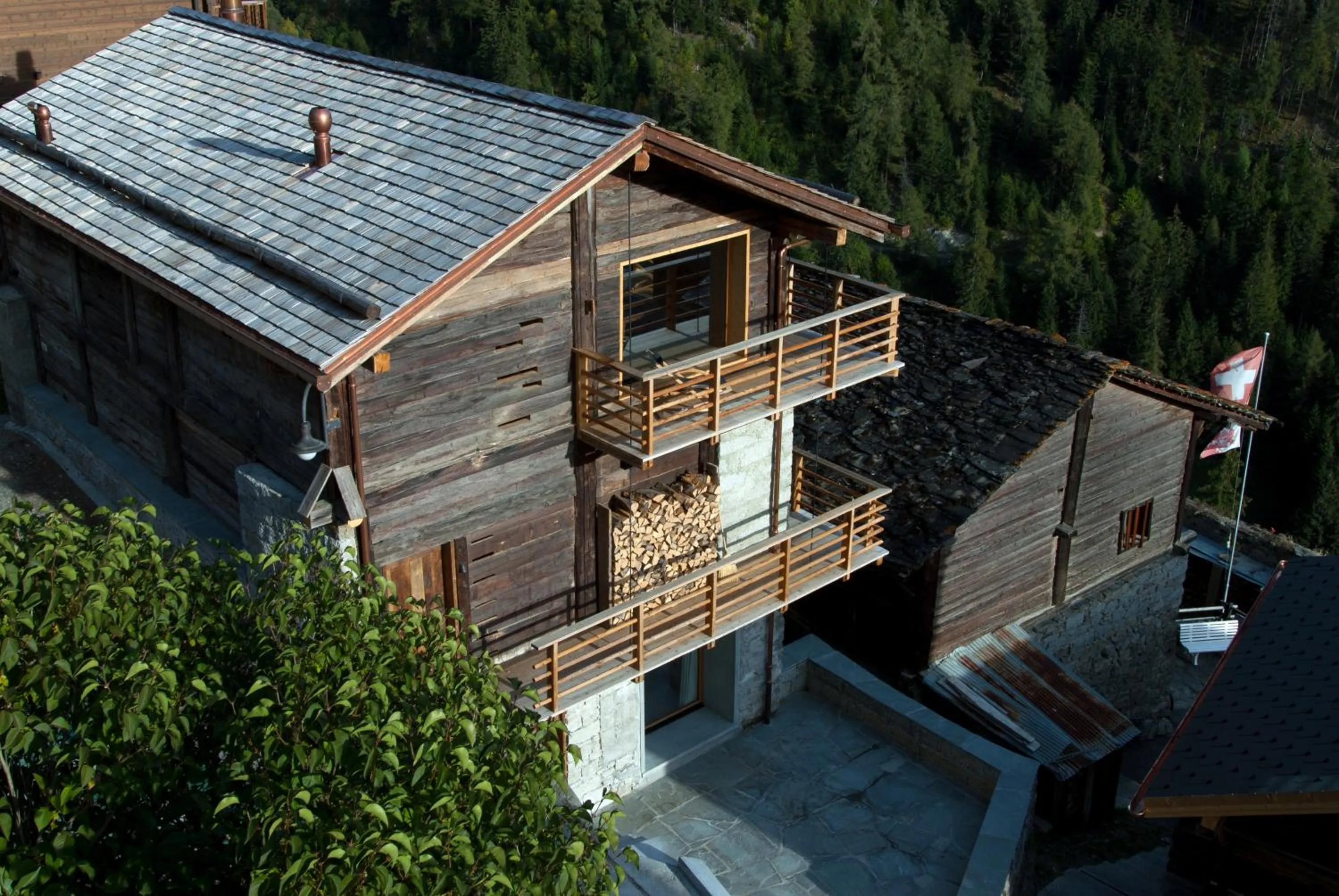 Facade/entrance in Montagne Alternative