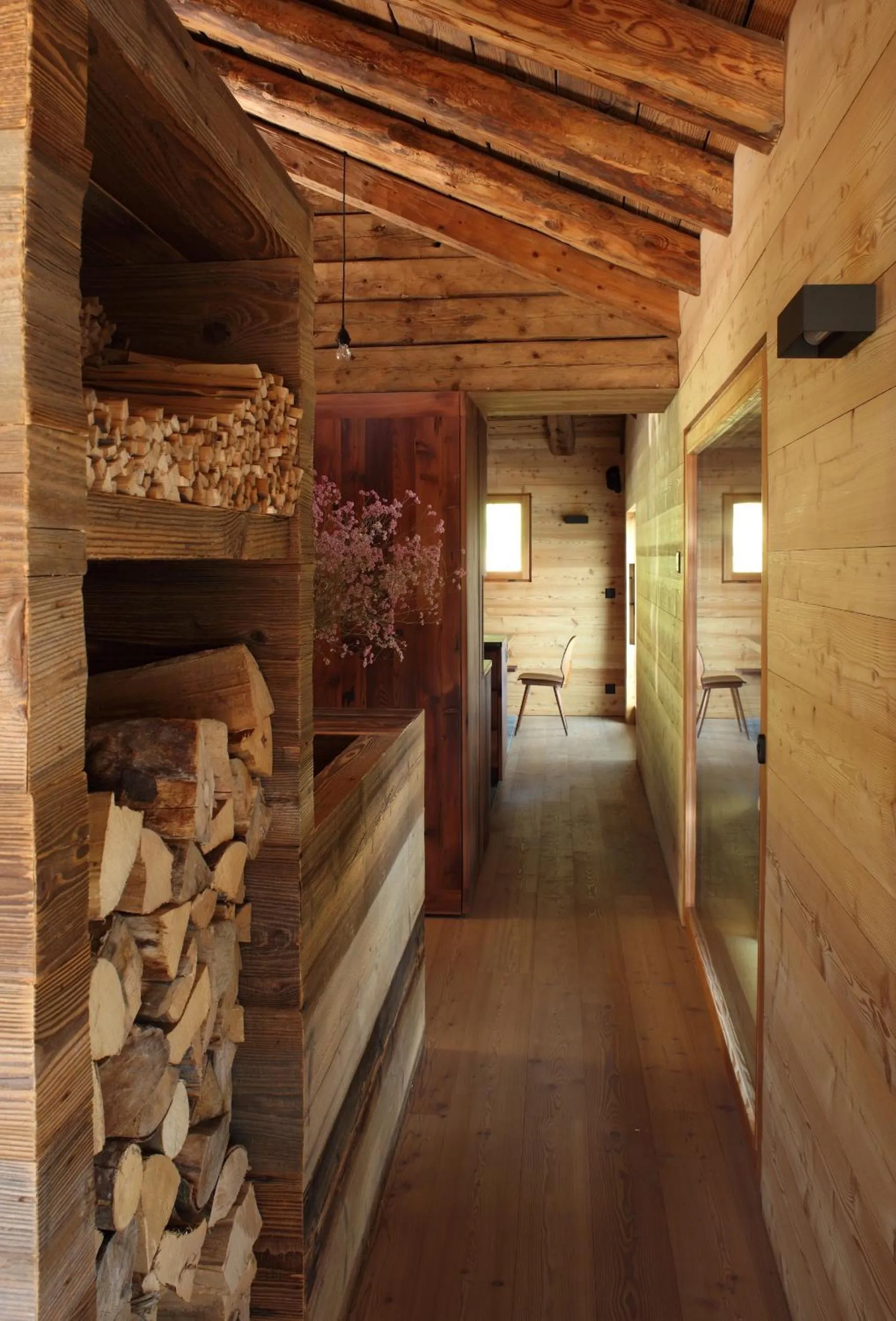 Decorative detail in Montagne Alternative